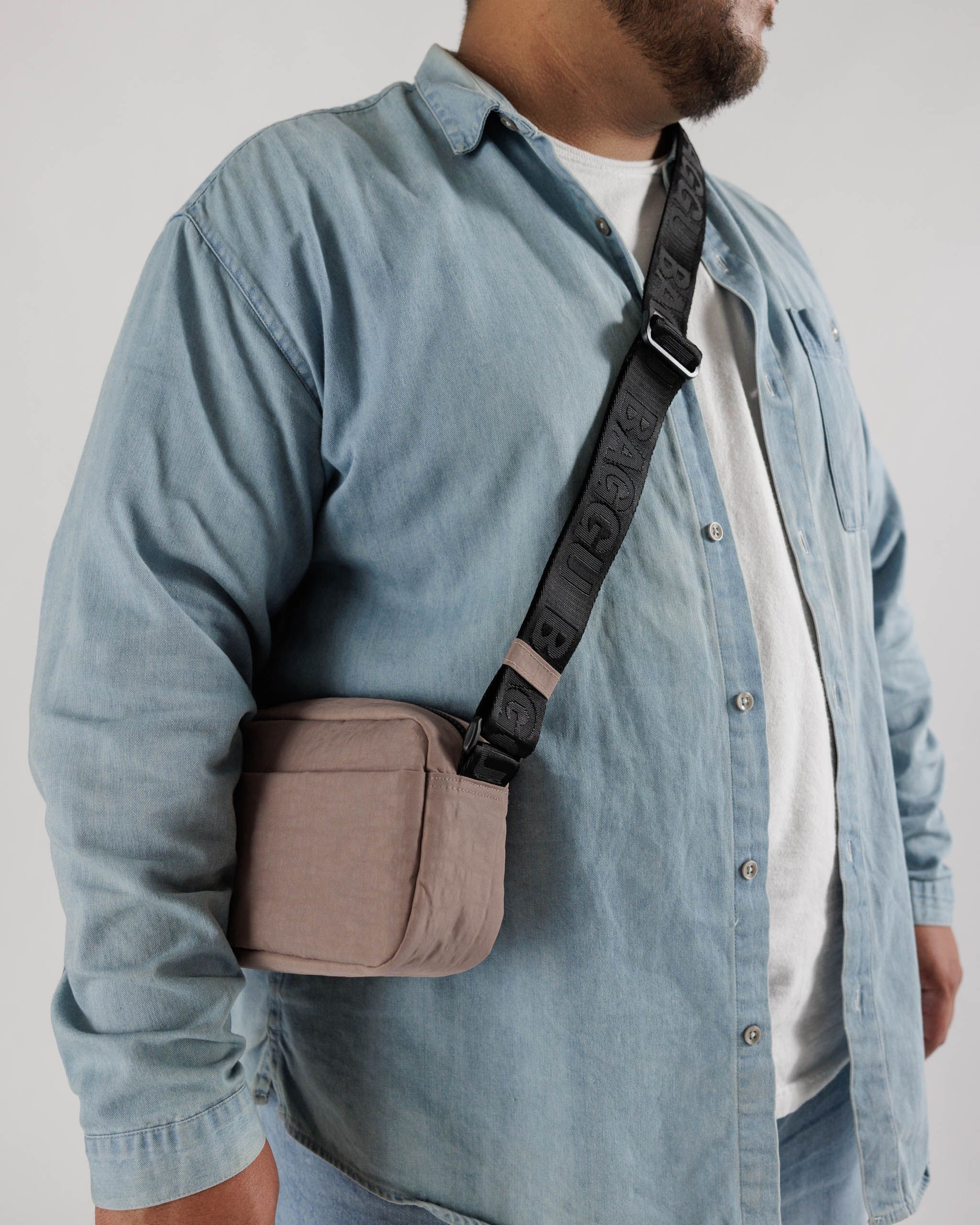 BAGGU Camera Crossbody Bag