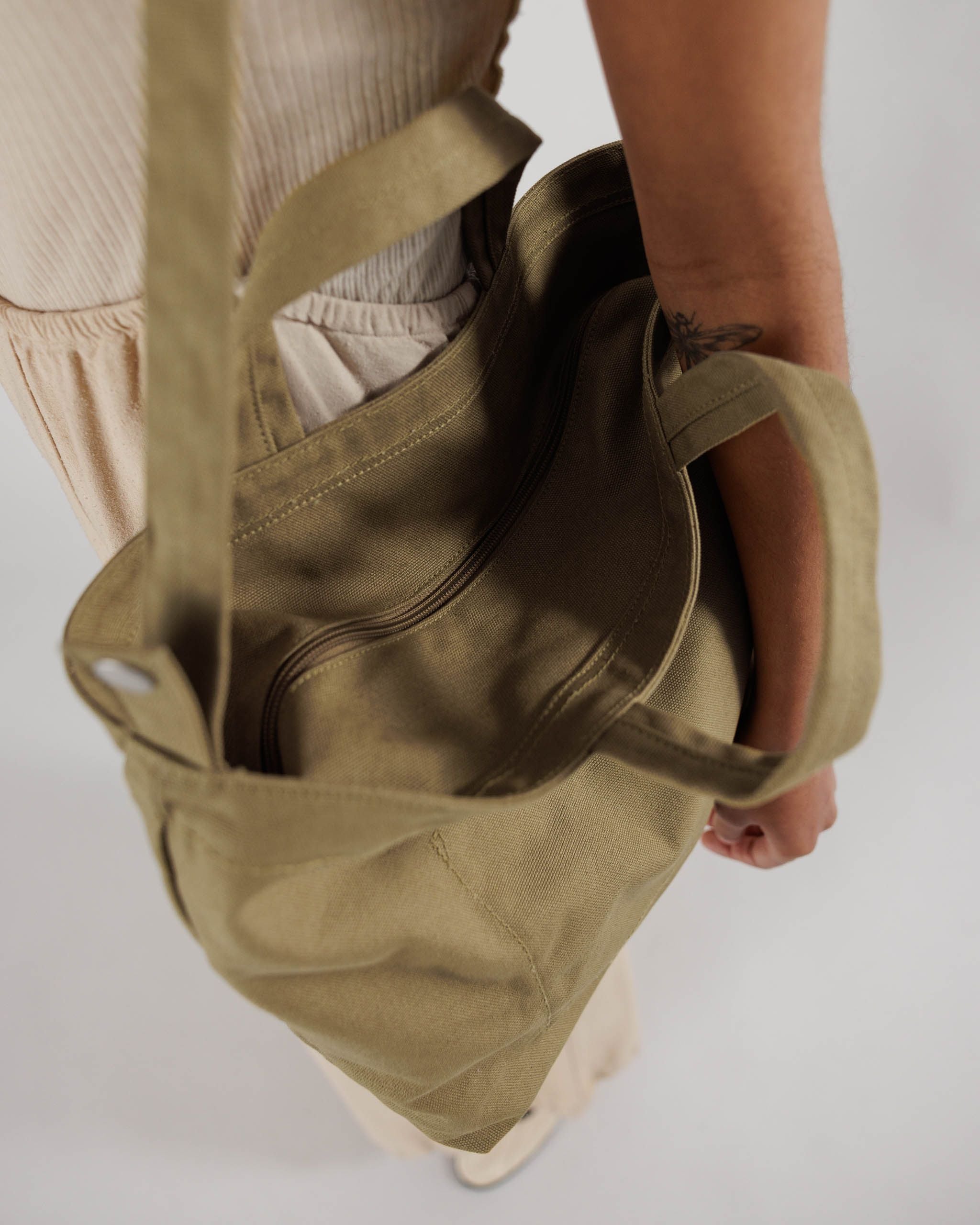 BAGGU Horizontal Zip Duck Bag