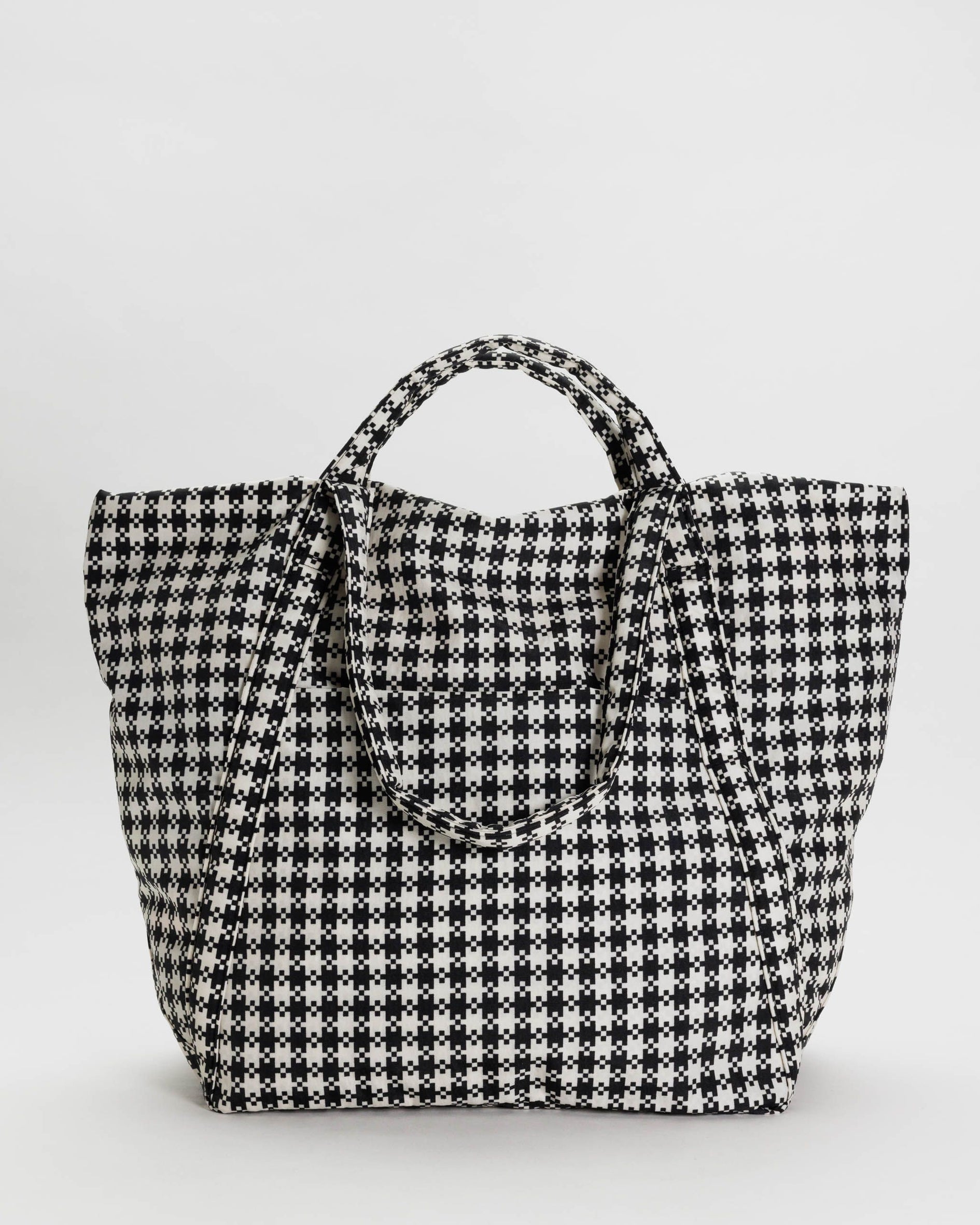 Travel Cloud Bag : Black & White Pixel Gingham - Baggu