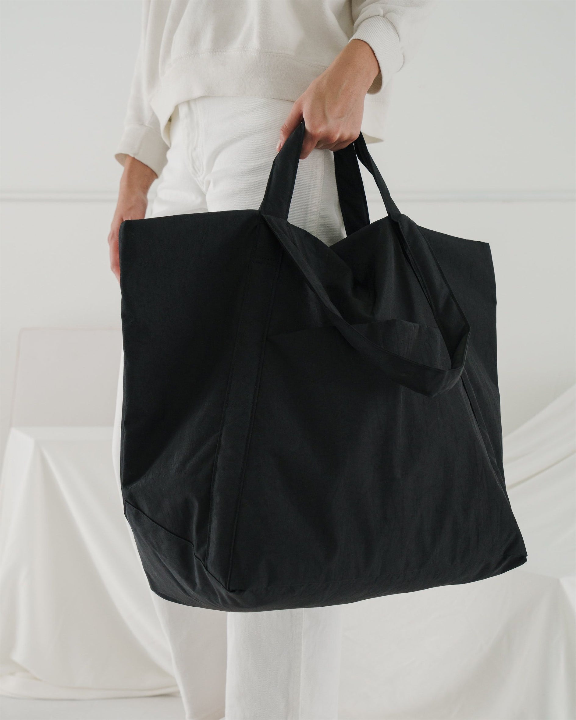 Travel Cloud Bag : Black - Baggu