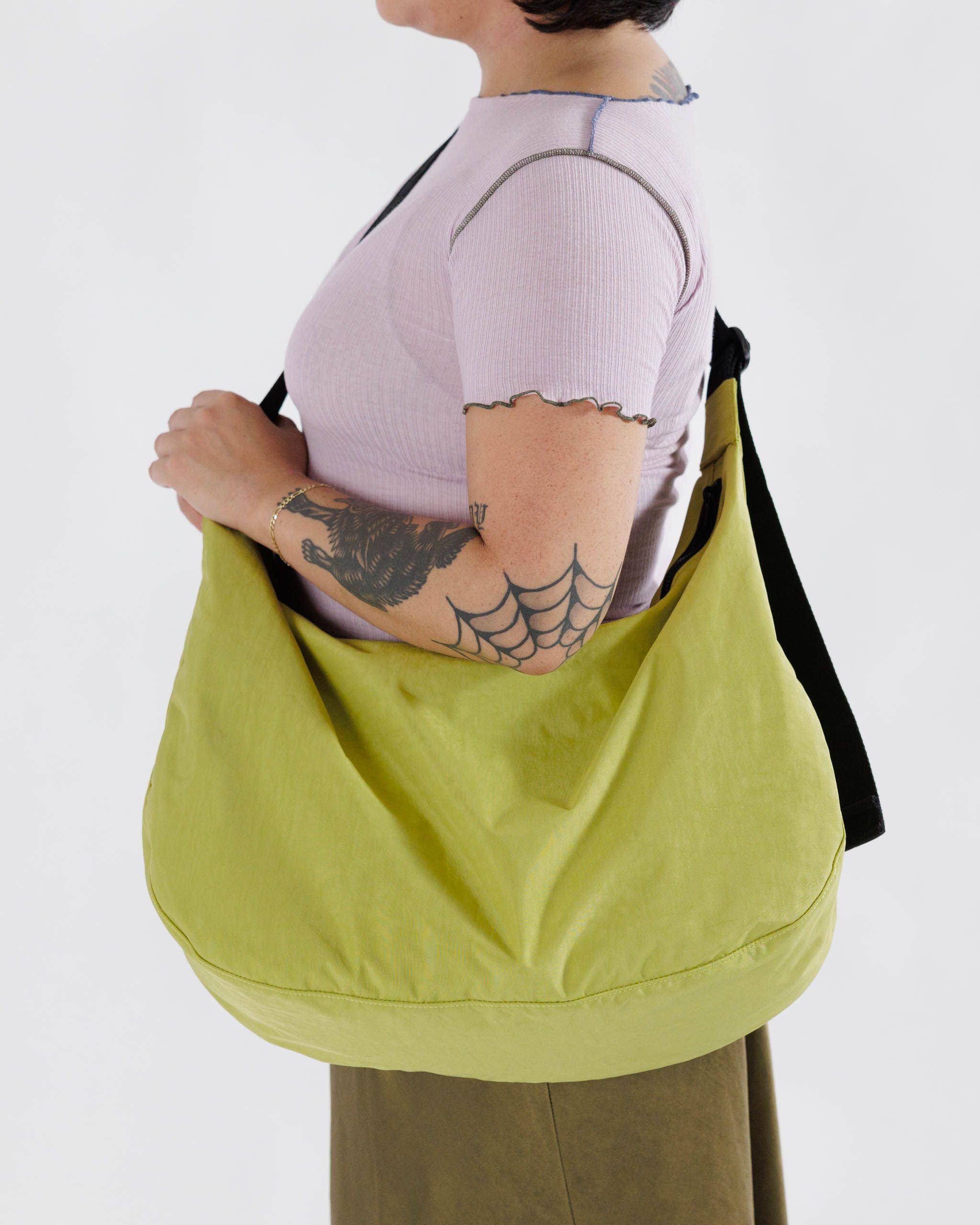 green baggu crescent bag