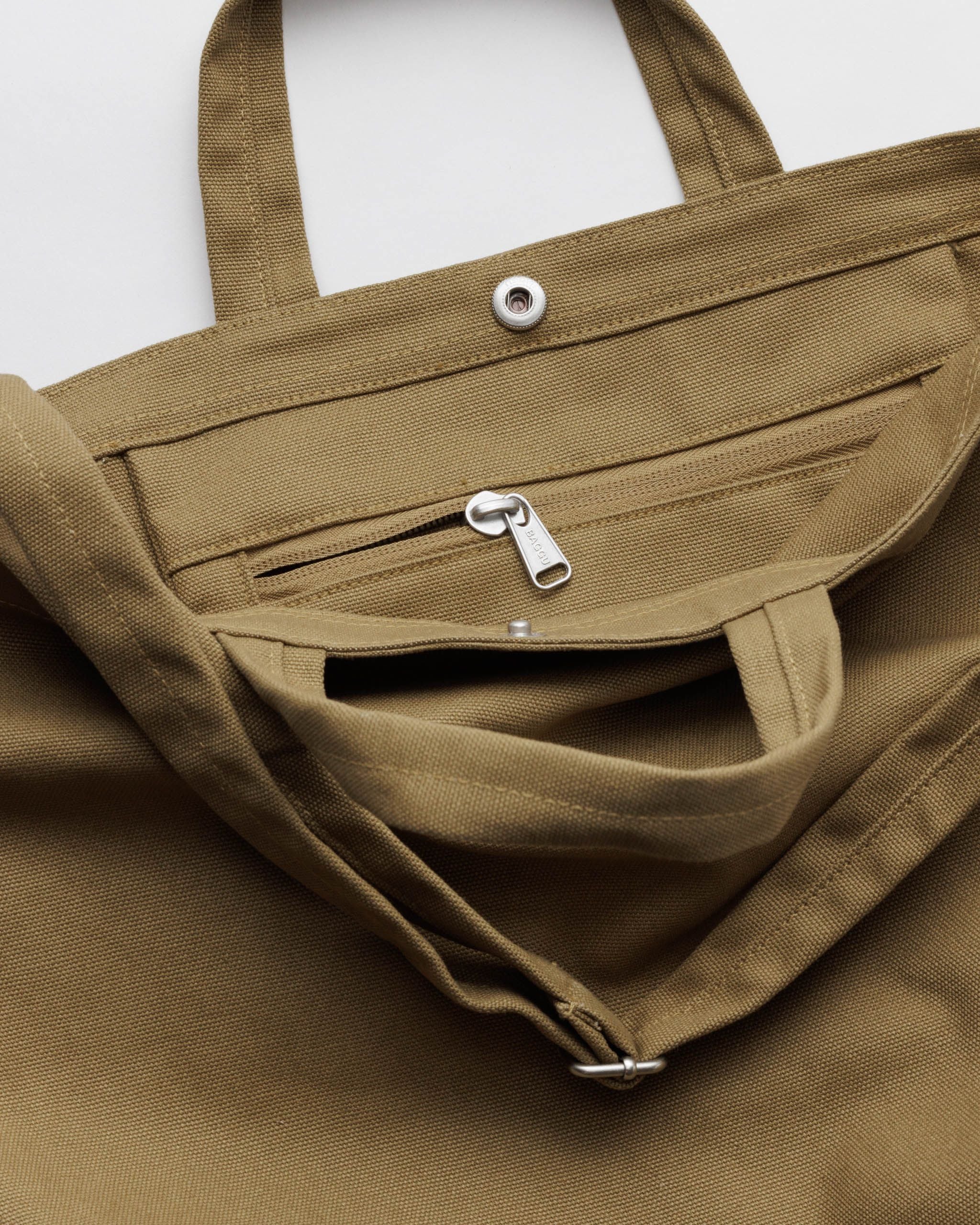 Baggu Horizontal Duck Tote Bag – MoMA Design Store