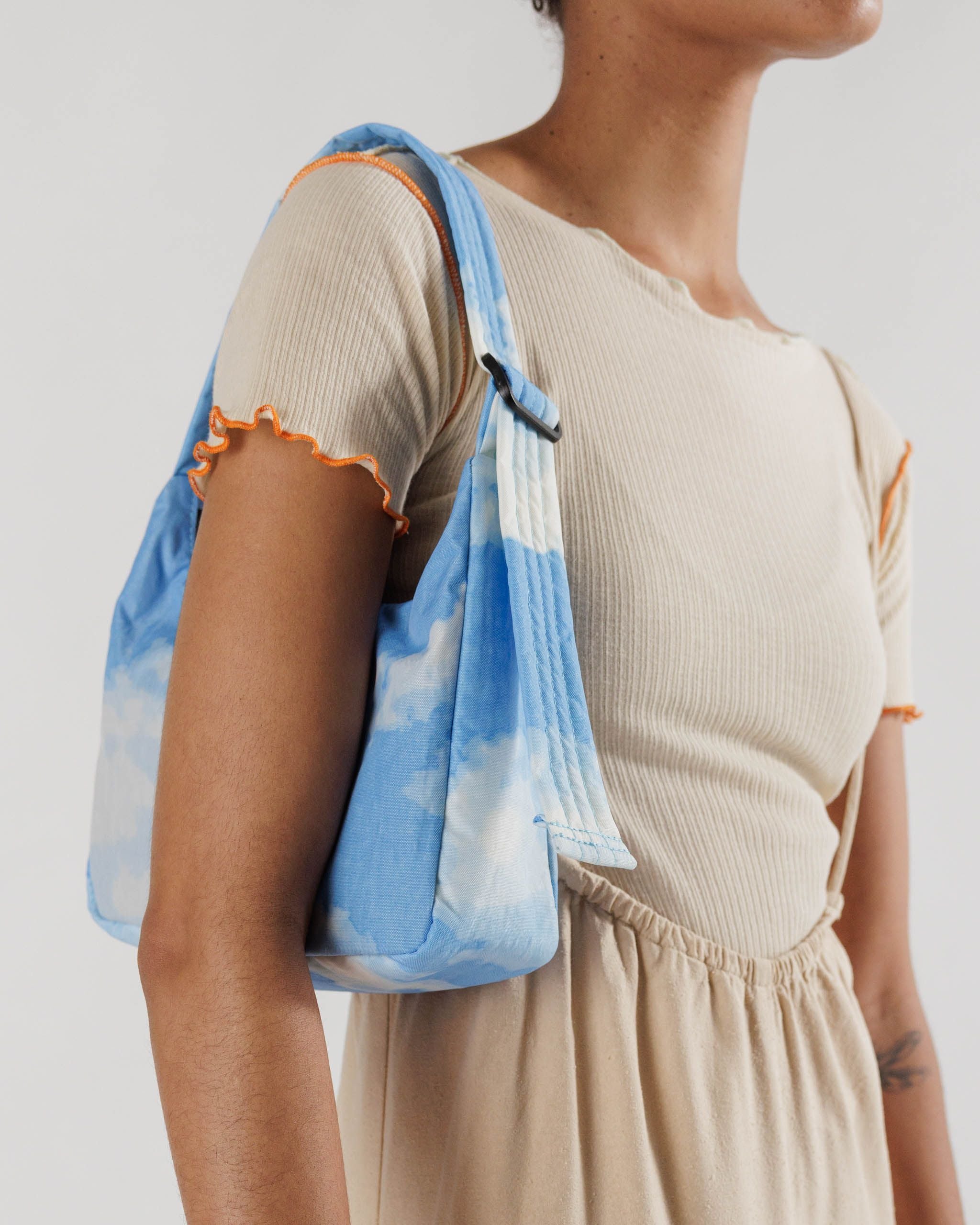 Baggu Mini Nylon Shoulder Bag – TatteredTrading