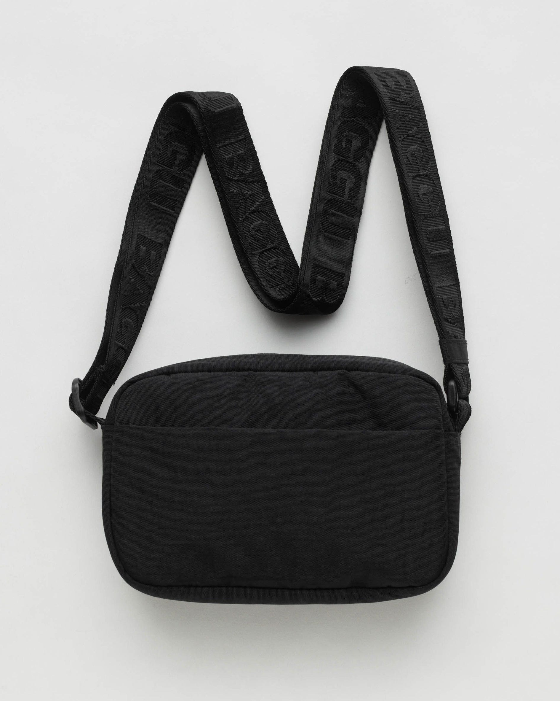 BAGGU Phone Sling Bag in Black