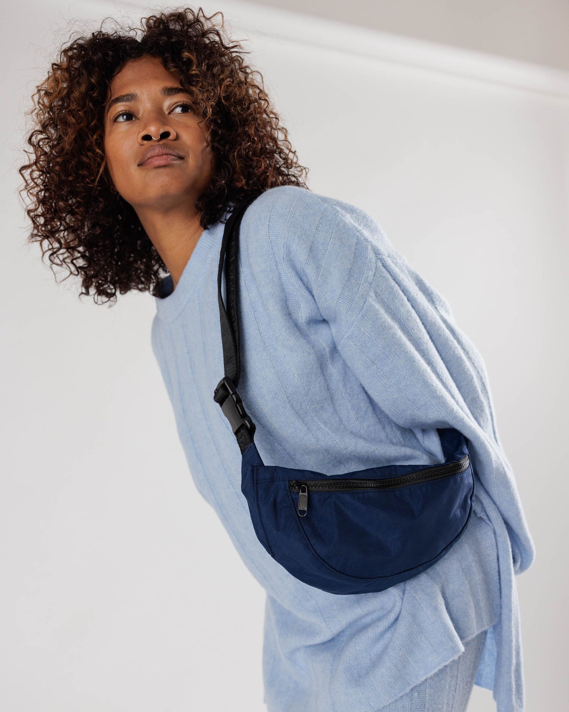 Crescent Fanny Pack : Navy - Baggu