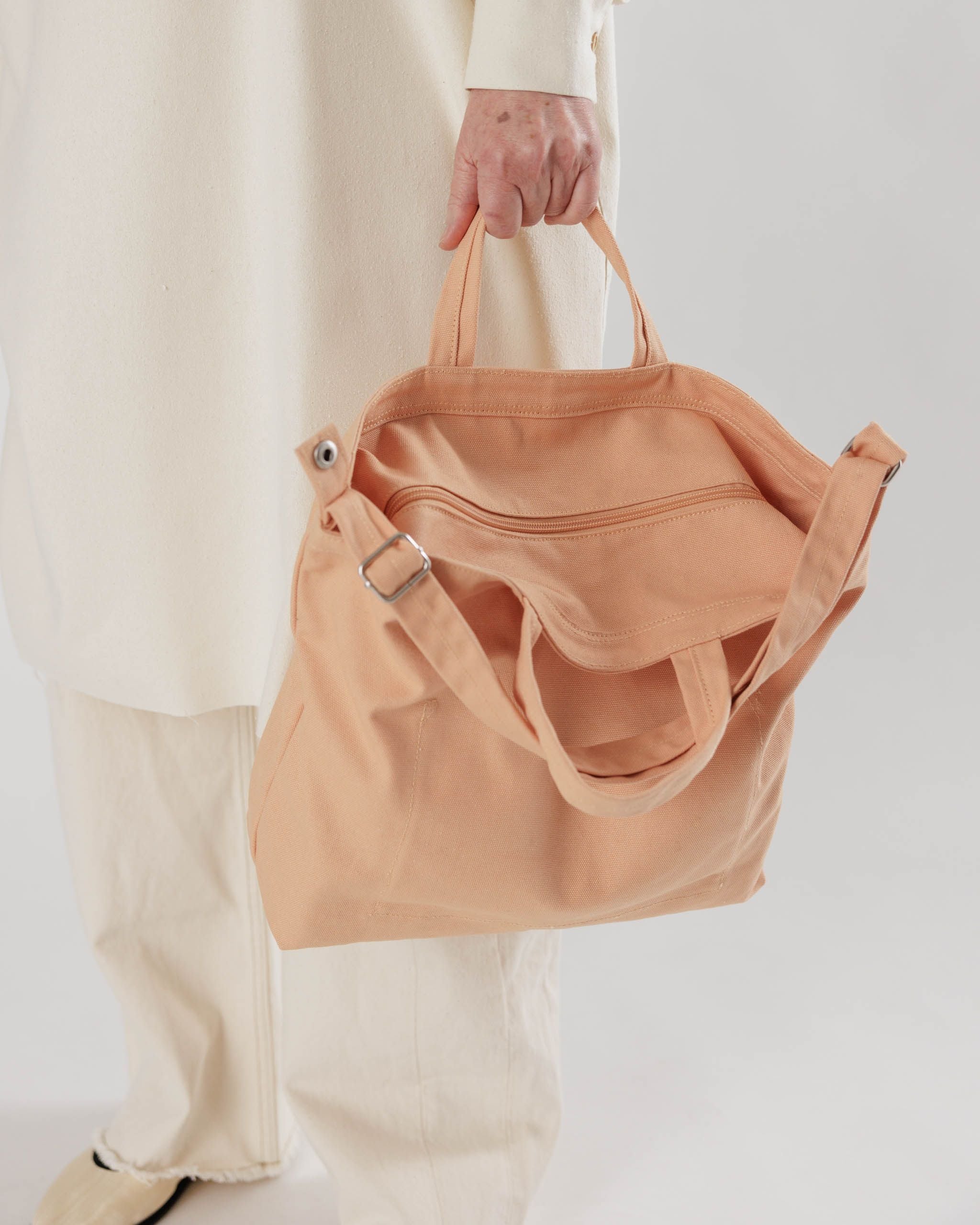 Zip Duck Bag in Natural Grid – Salt & Sundry