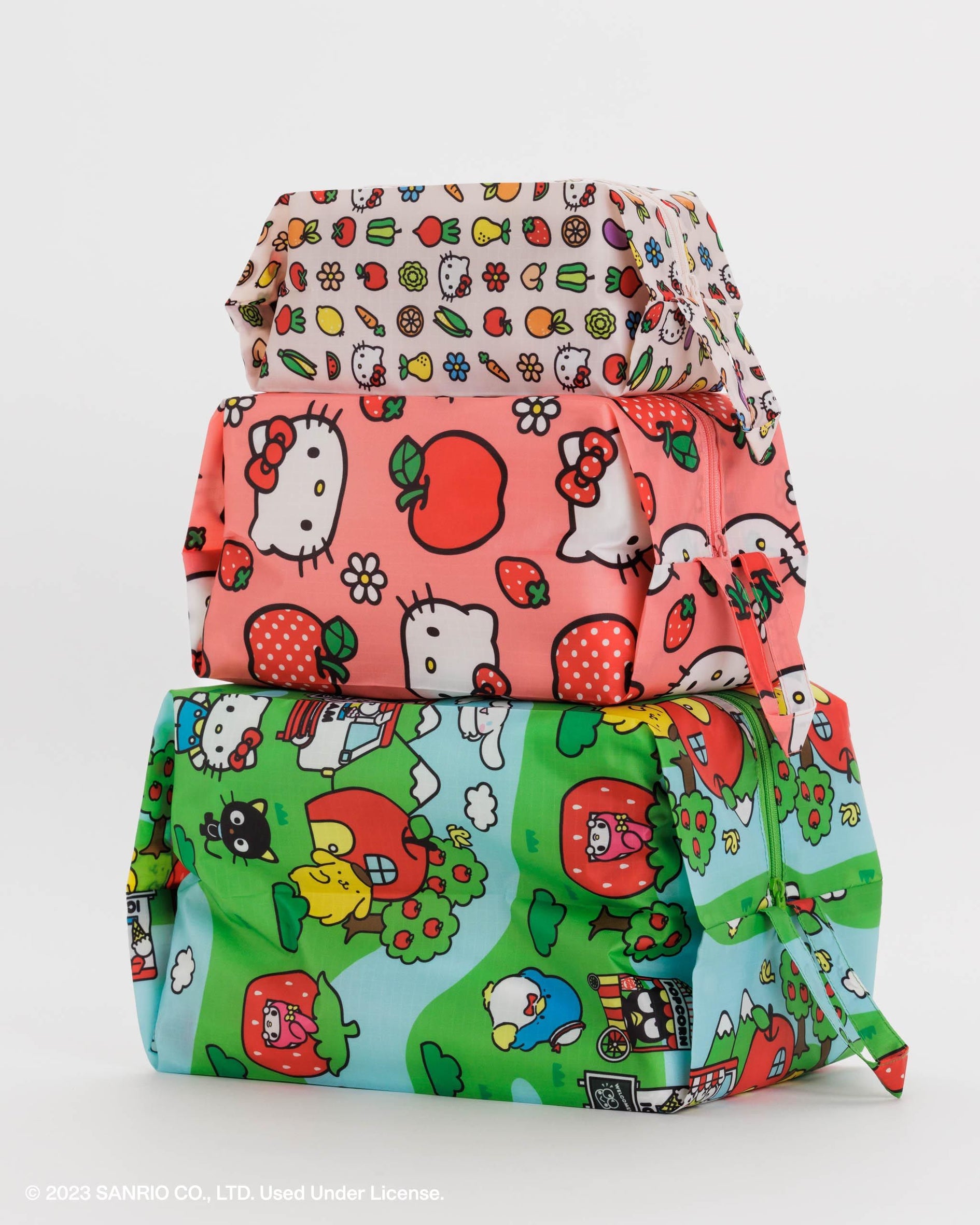 Medium Nylon Crescent Bag : Embroidered Hello Kitty - Baggu