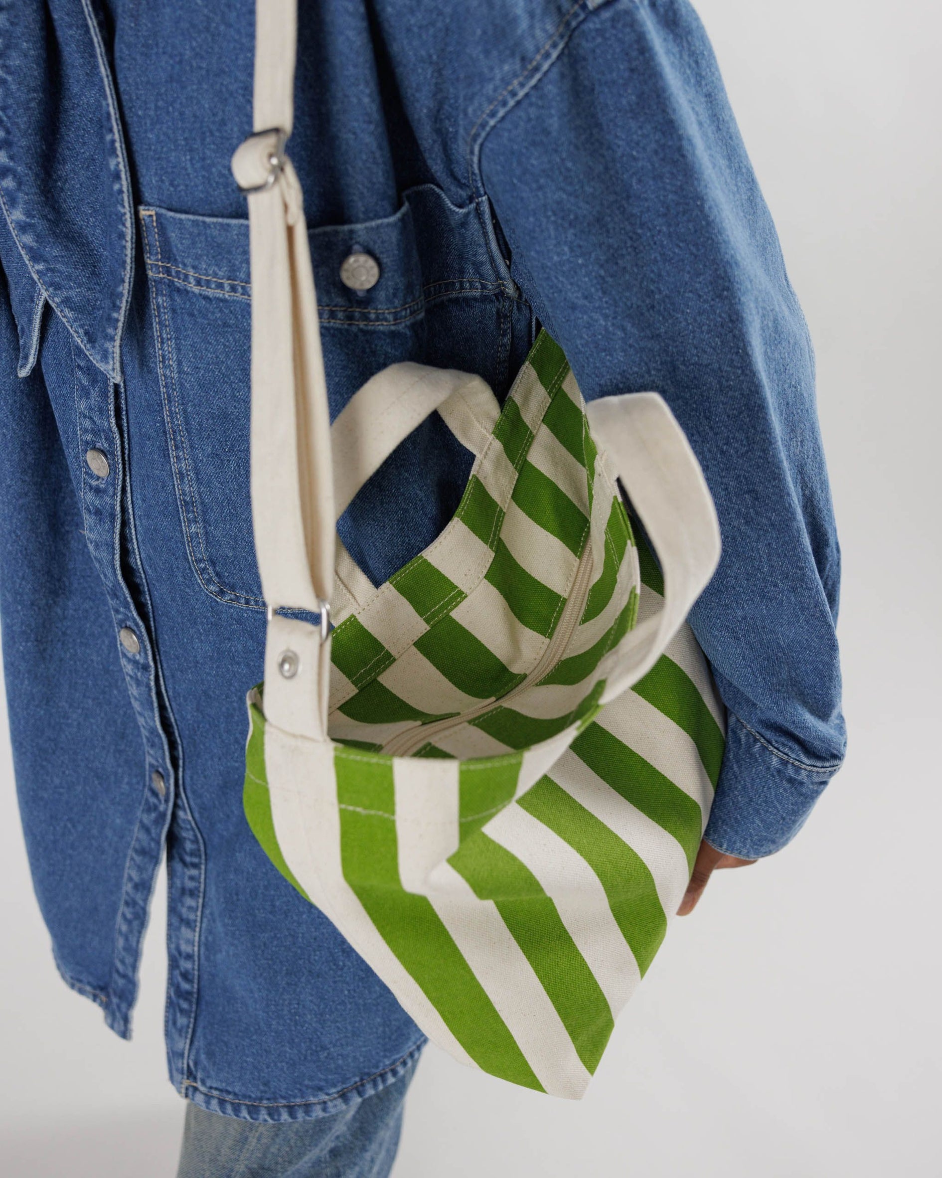 Horizontal Zip Duck Bag : Green Awning Stripe - Baggu