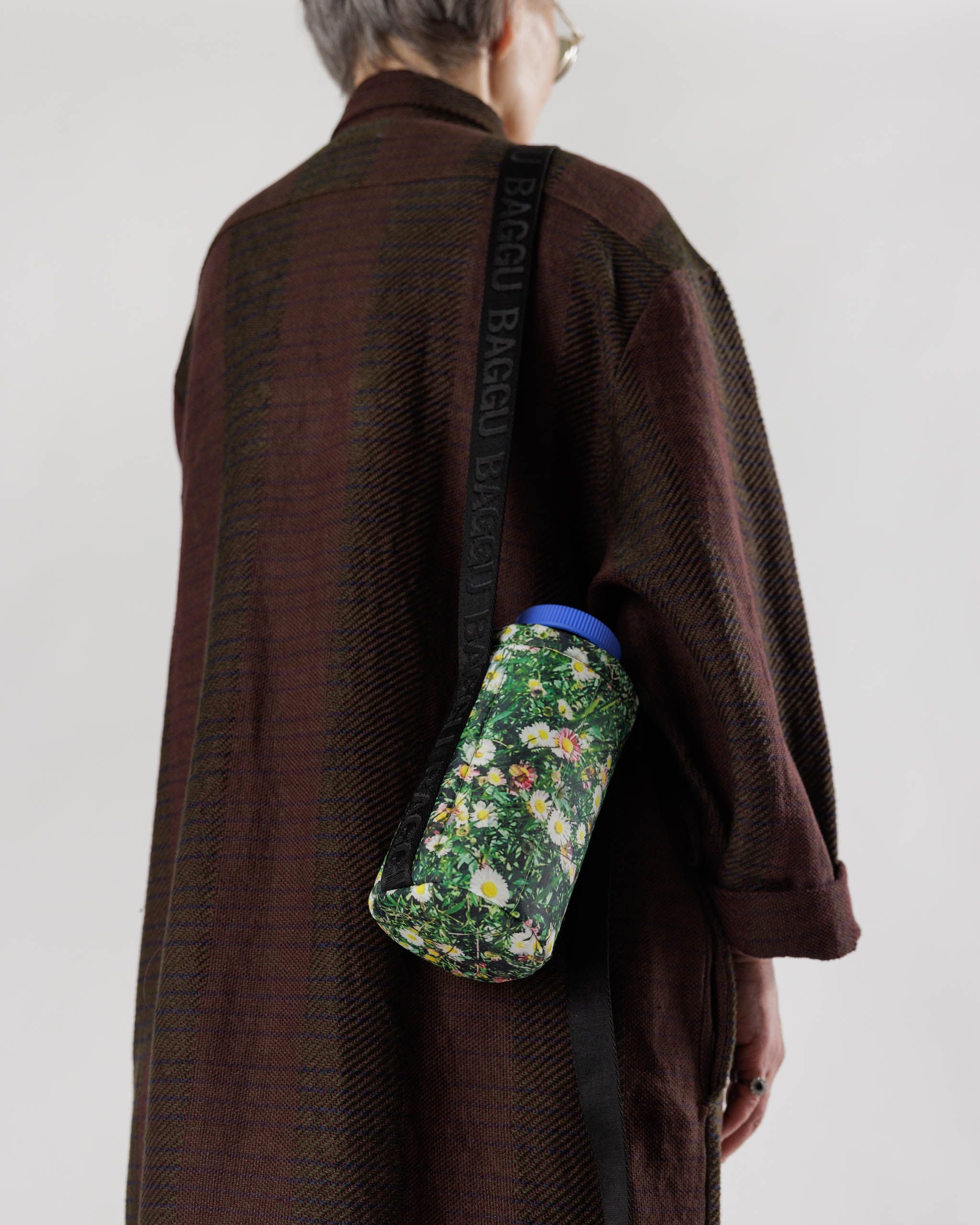 Puffy Water Bottle Sling : Mint Pixel Gingham - Baggu