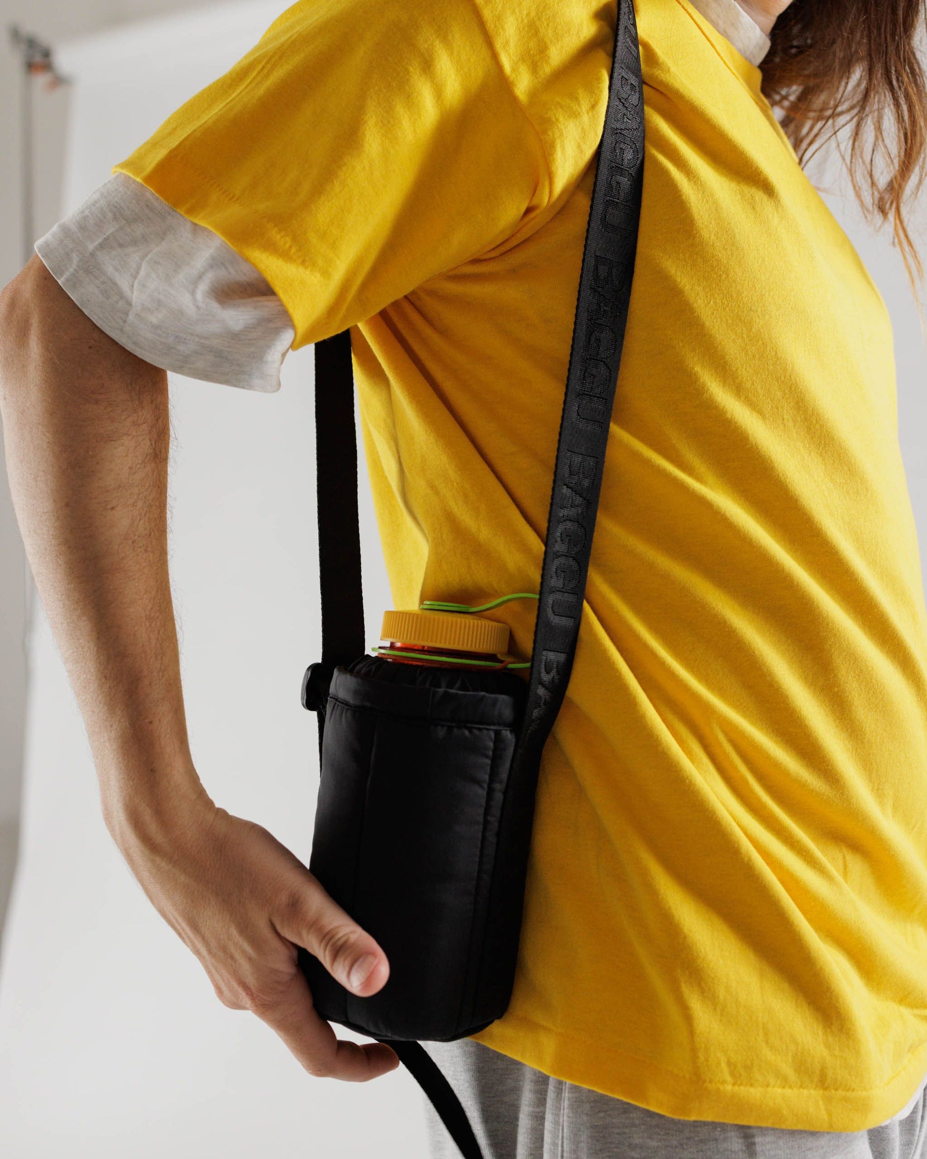 Puffy Water Bottle Sling : Black - Baggu