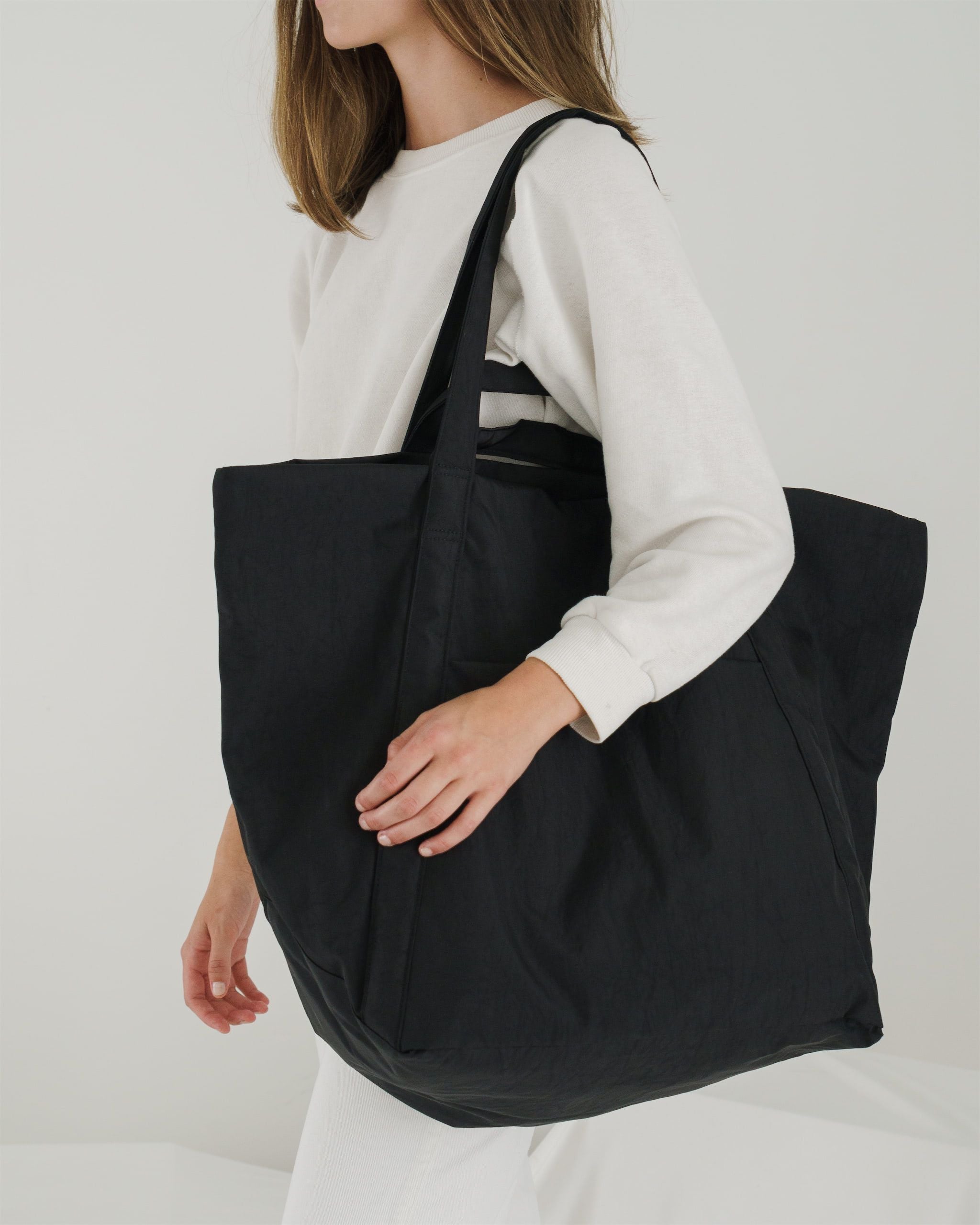 Baggu - Travel Cloud Bag - Black