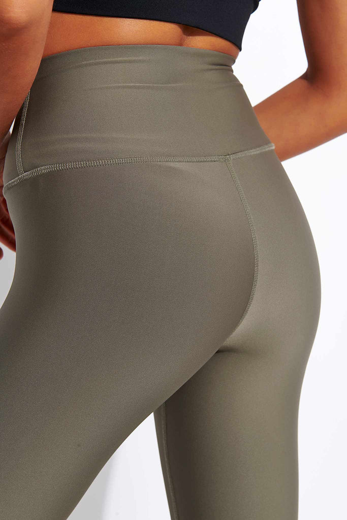 Alo Yoga High-Waisted Avenue Legging - Women's Olive Branch, XXS :  Clothing, Shoes & Jewelry 