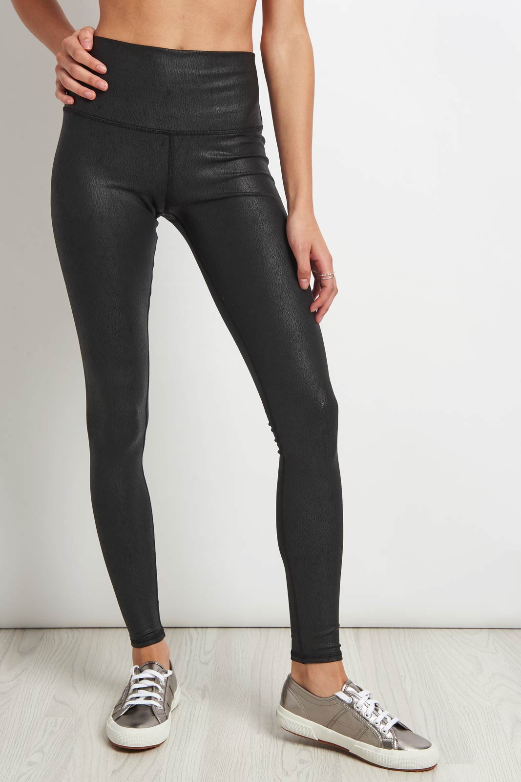 Alo Yoga High Waisted Airbrush Legging Blk/perf Leather
