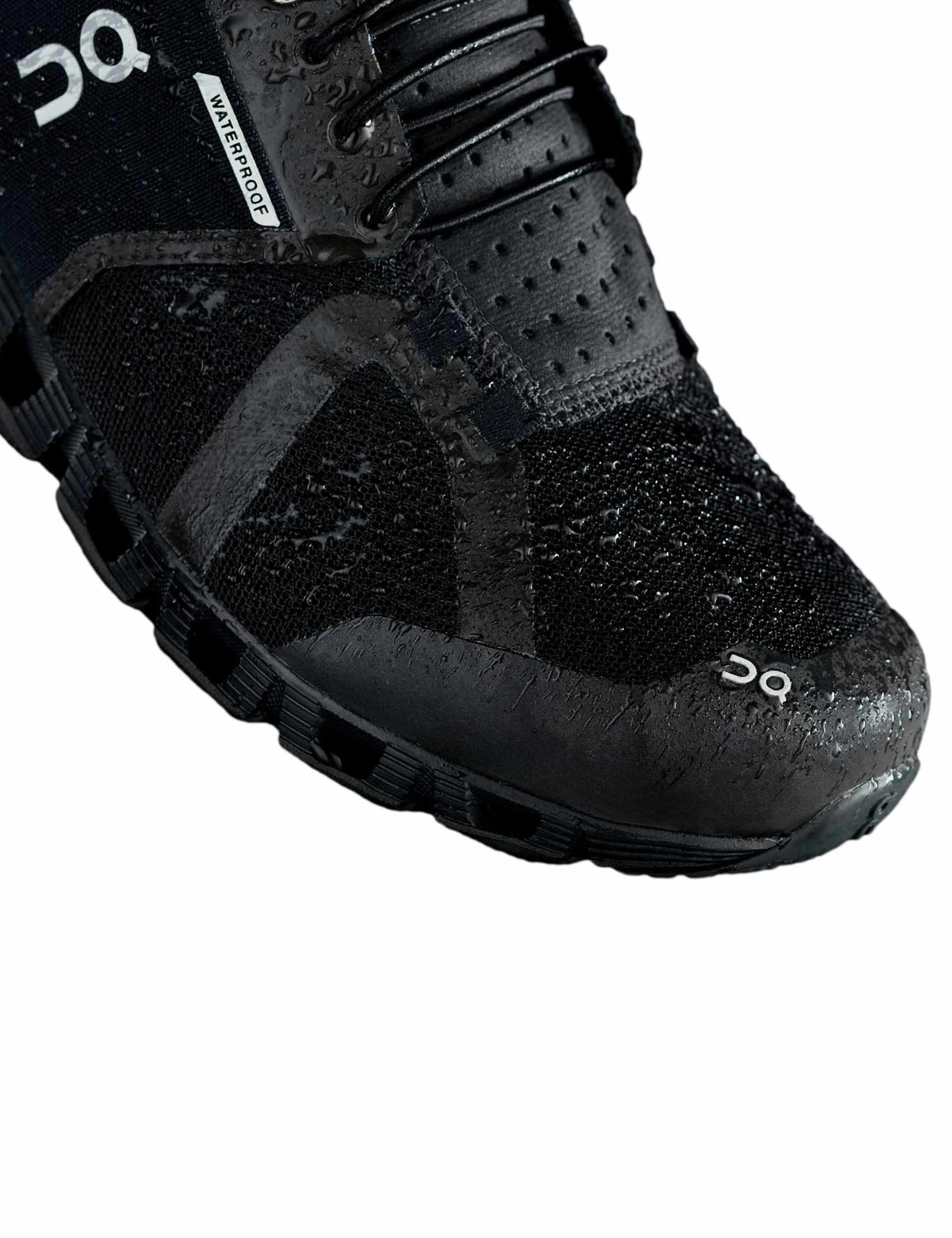 on running cloud waterproof black lunar