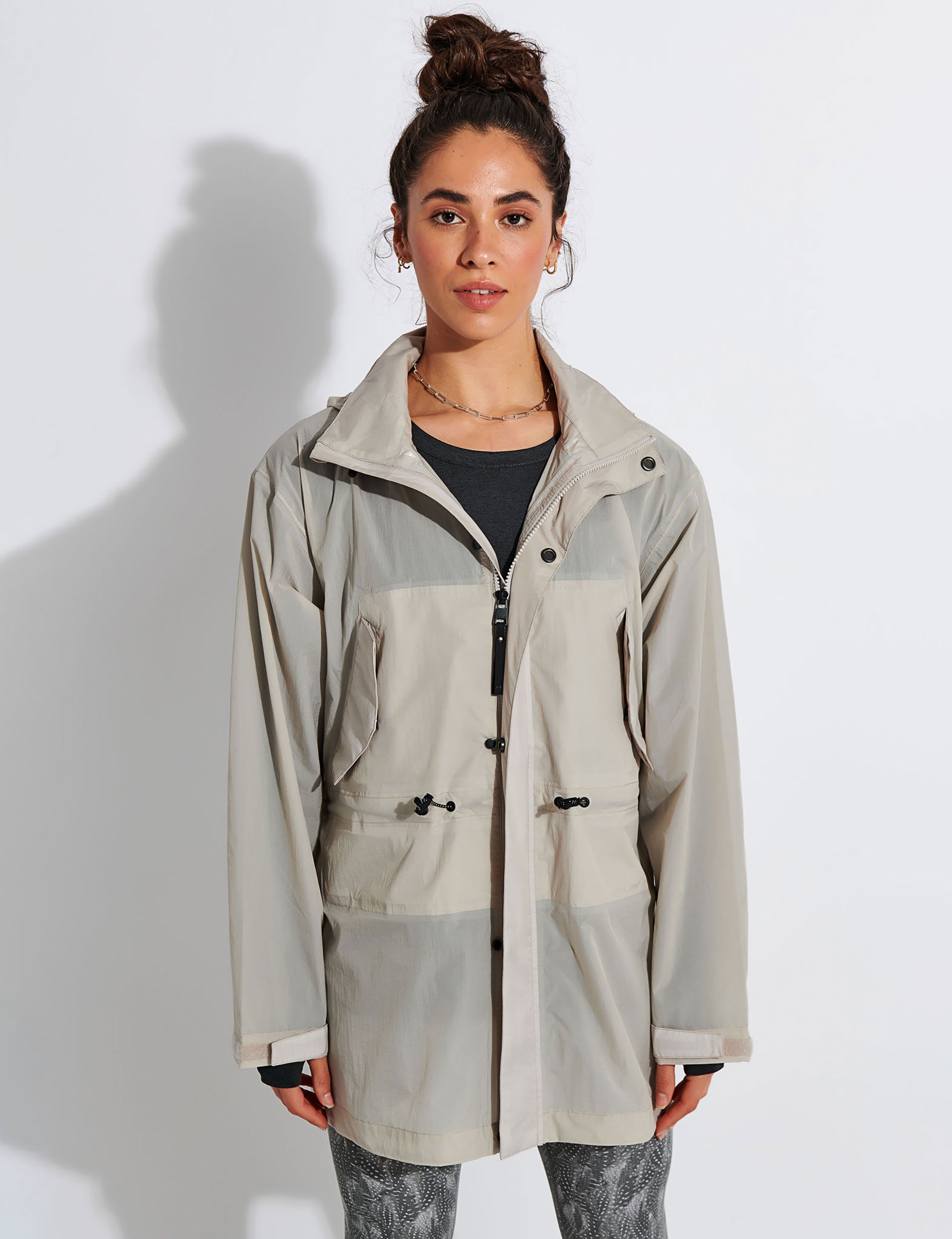 Varley | Williams Rain Jacket - Silver Grey | The Sports Edit ...