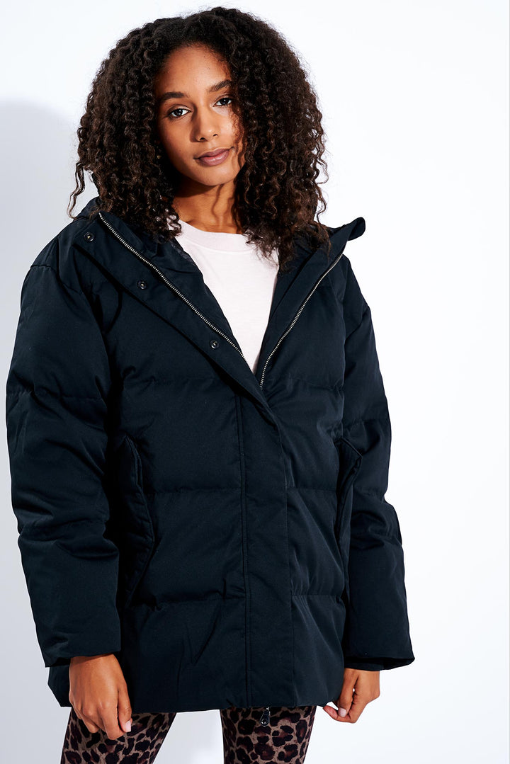 Women's Performance Outerwear | Jackets | The Sports Edit