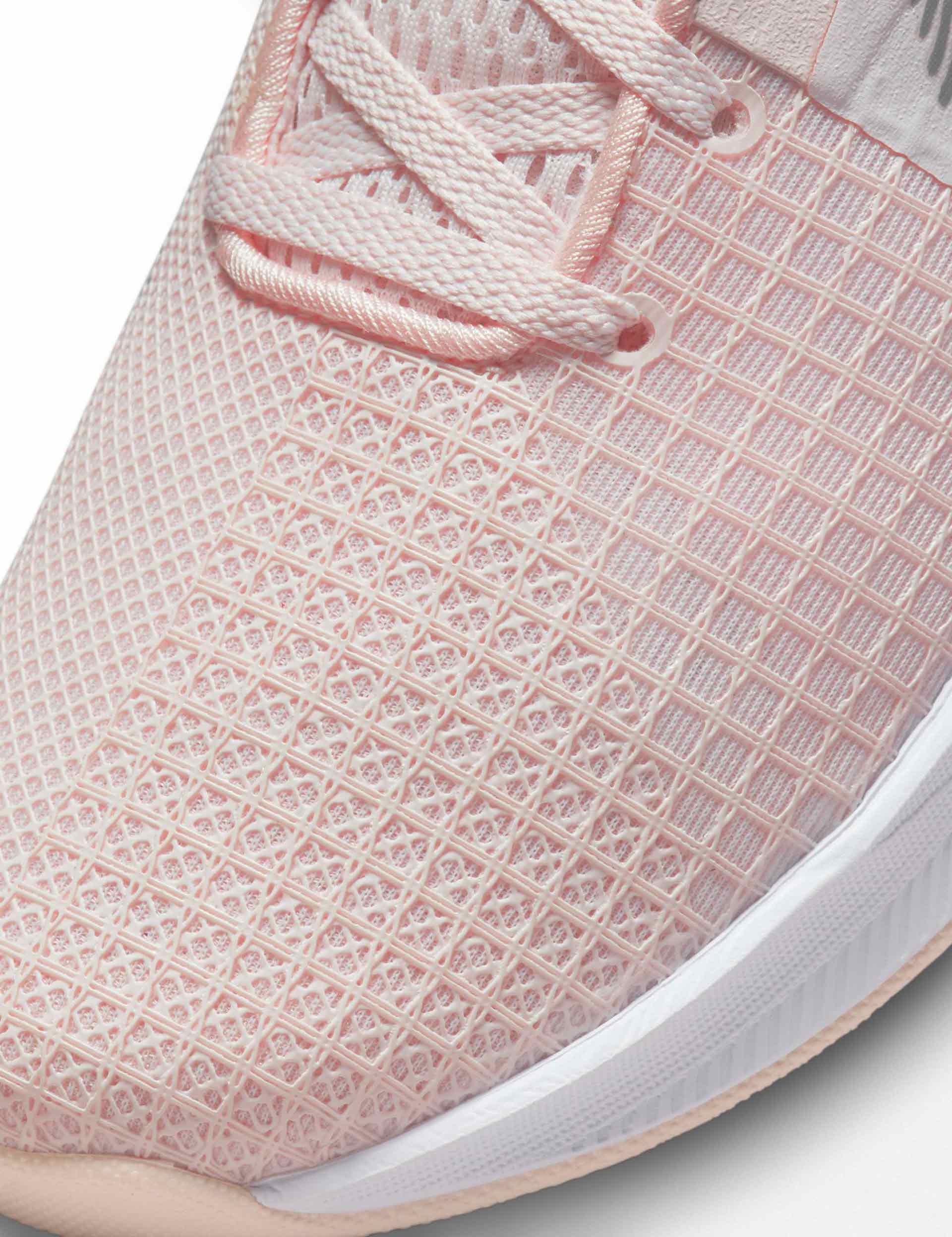 Nike | Metcon 8 Shoes - Light Soft Pink | The Sports Edit