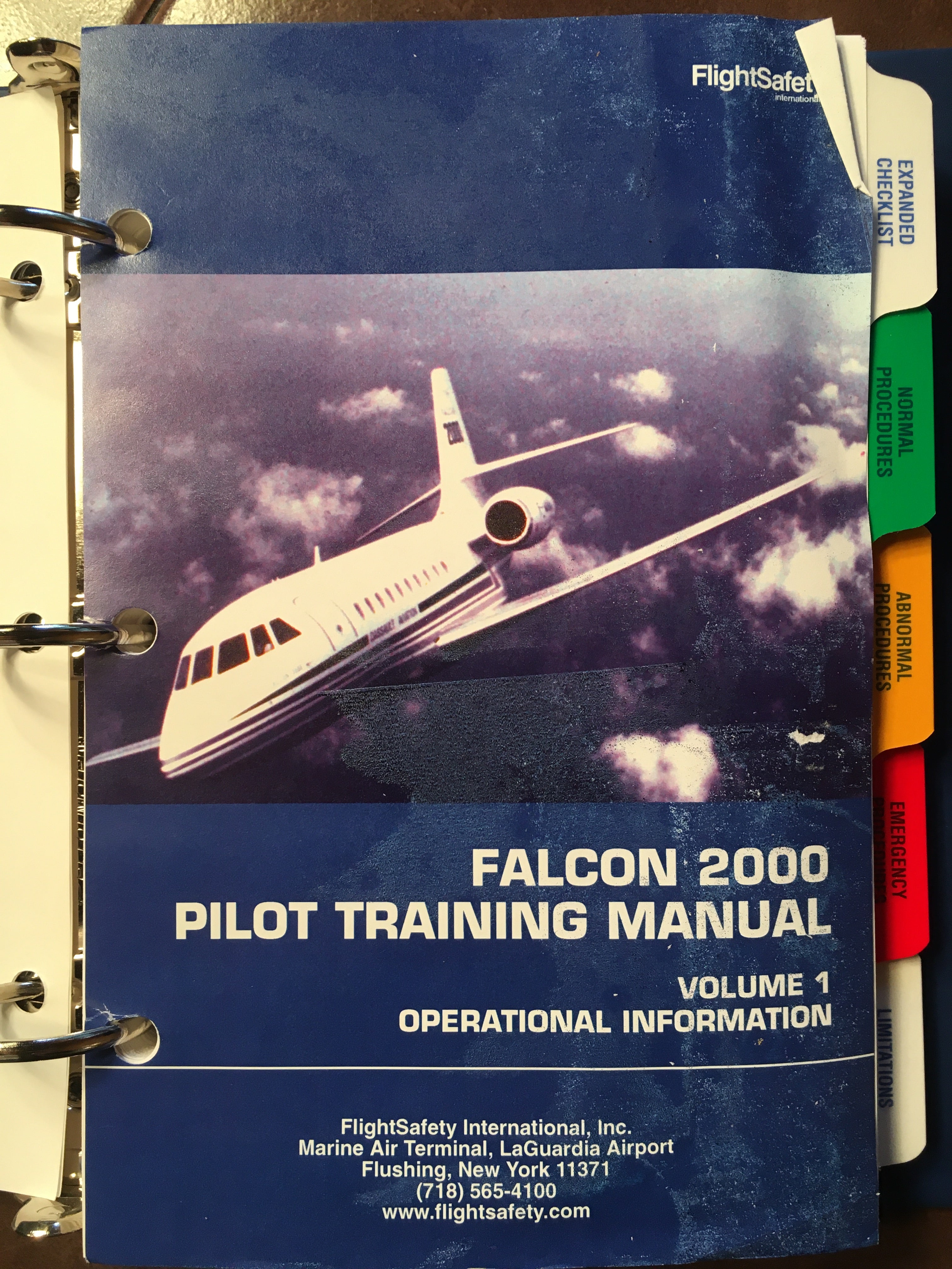 Falcon 2000 Pilot Training Manual, Vol 1 Operational Information.