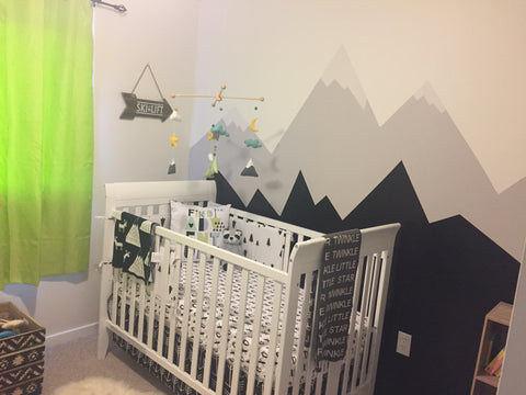 baby room mountain theme