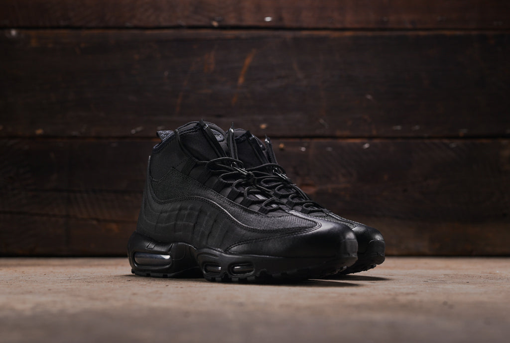 Nike Men's Air Max 95 Water-Resistant Sneakerboot