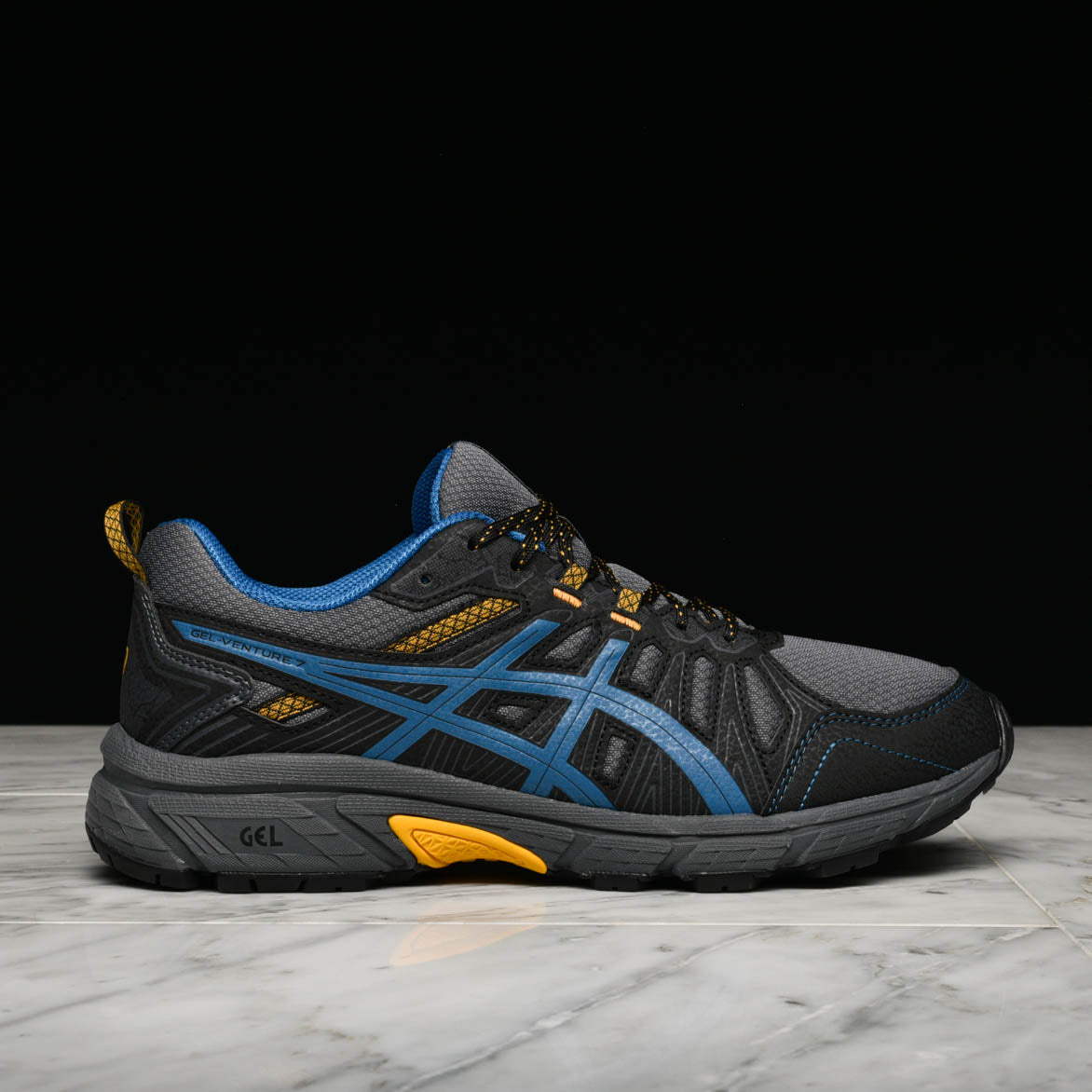 asics venture trail