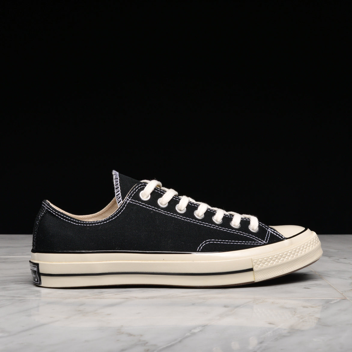 chuck 70 ox black