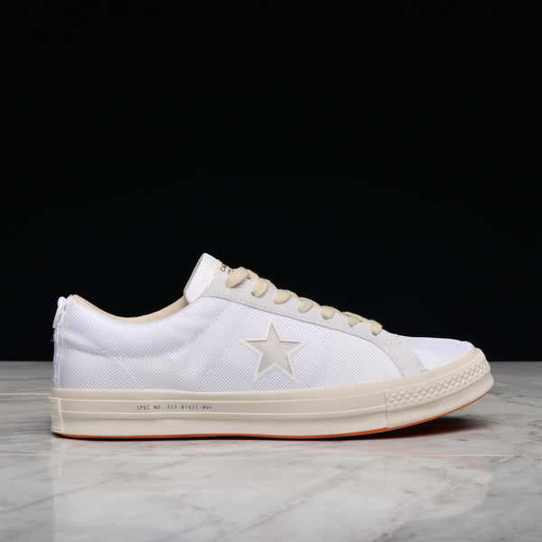 carhartt converse one star white