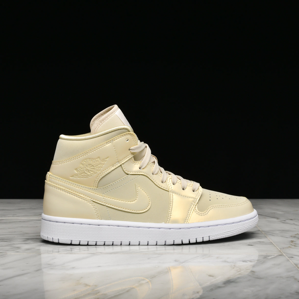 air jordan 1 mid se fossil white