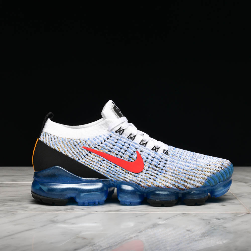 nike air vapormax flyknit white and blue