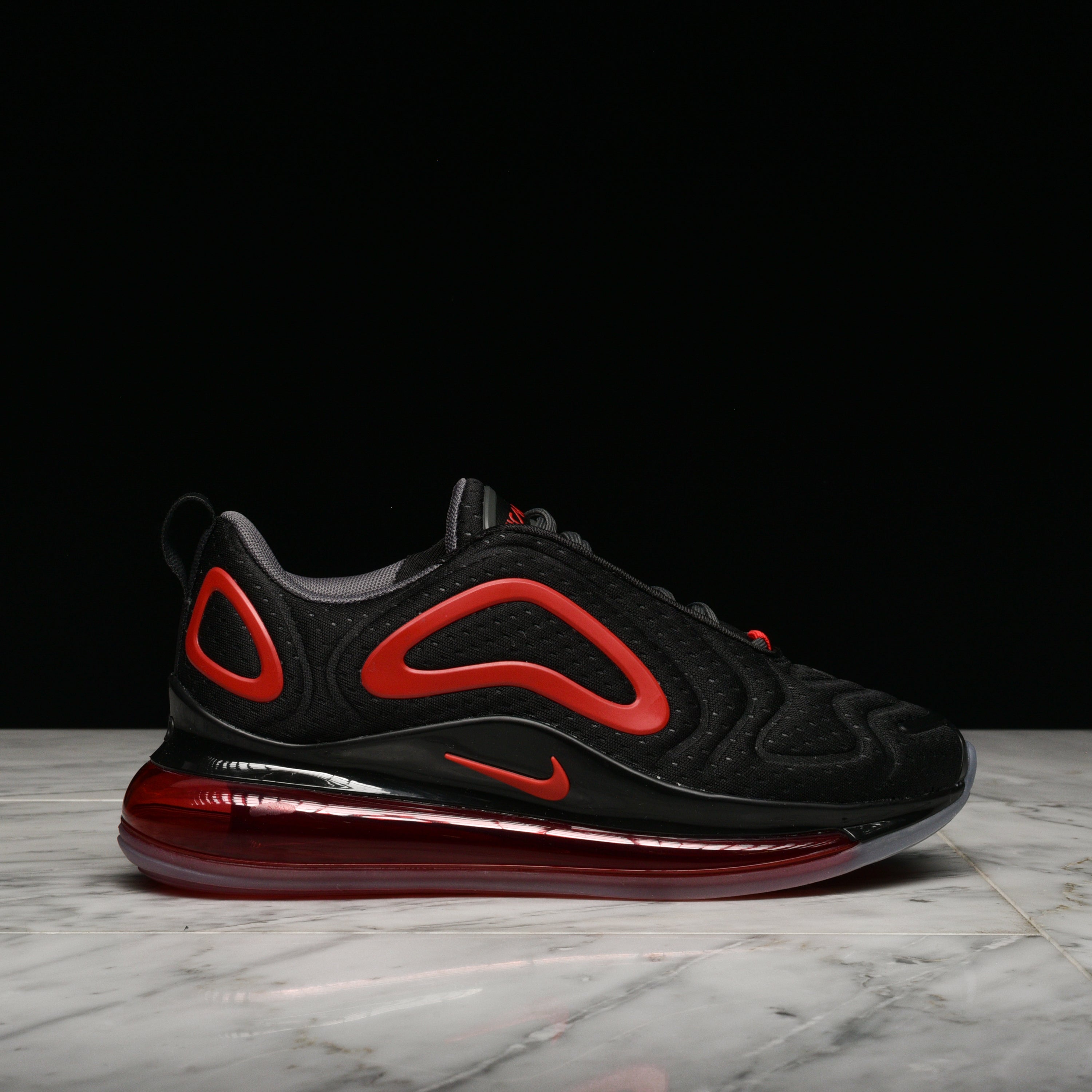 nike air max 720 gs black