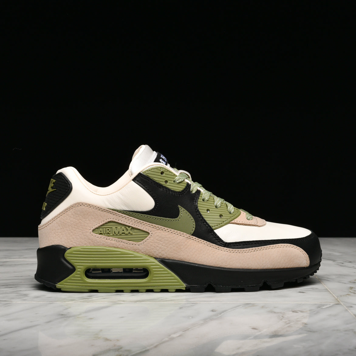 air max lahar escape