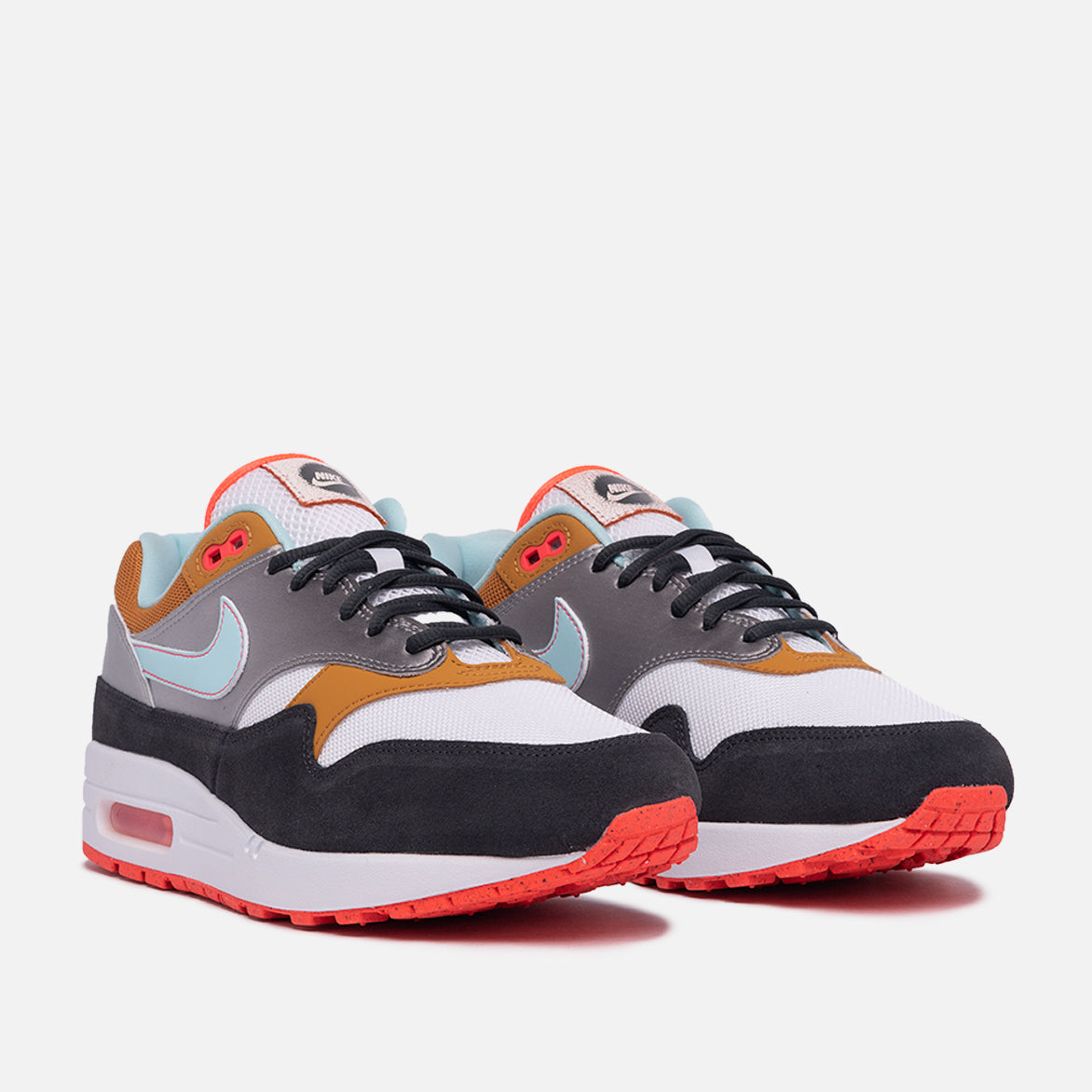 nike air max 1 graffiti logo