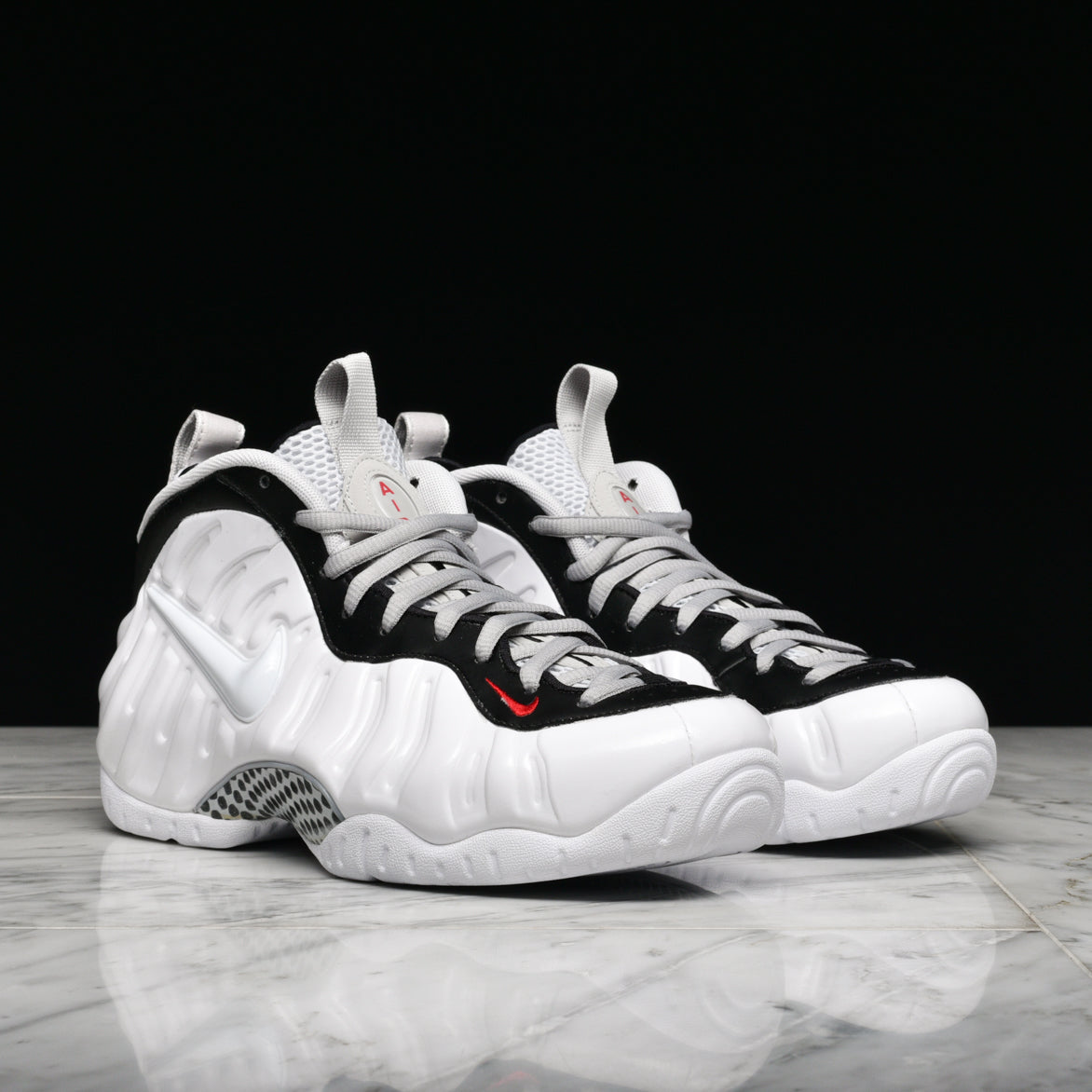 AIR FOAMPOSITE PRO UNIVERSITY REDEssential Canada