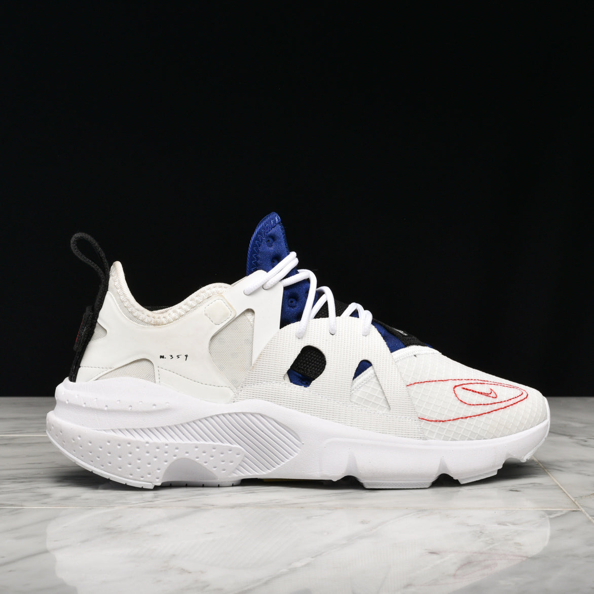 nike huarache summit white