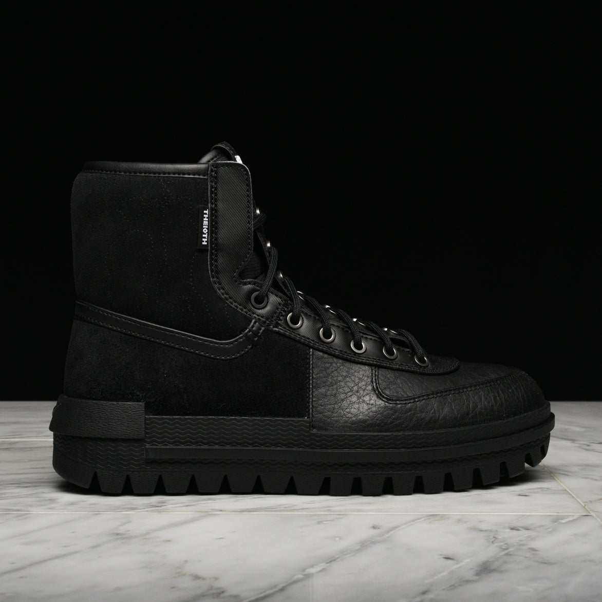 nike theioth boots