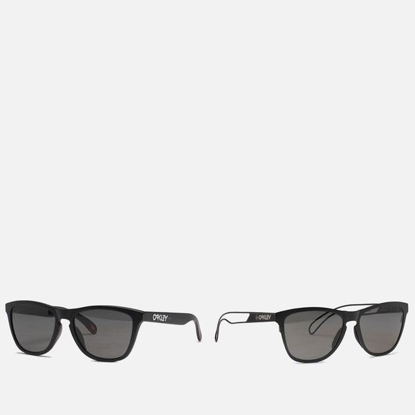 FRAGMENT X OAKLEY FROGSKIN PHASE 1 BUNDLE