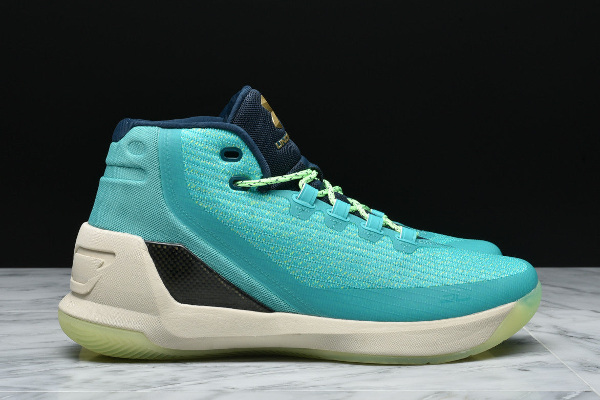 curry 3 reign water