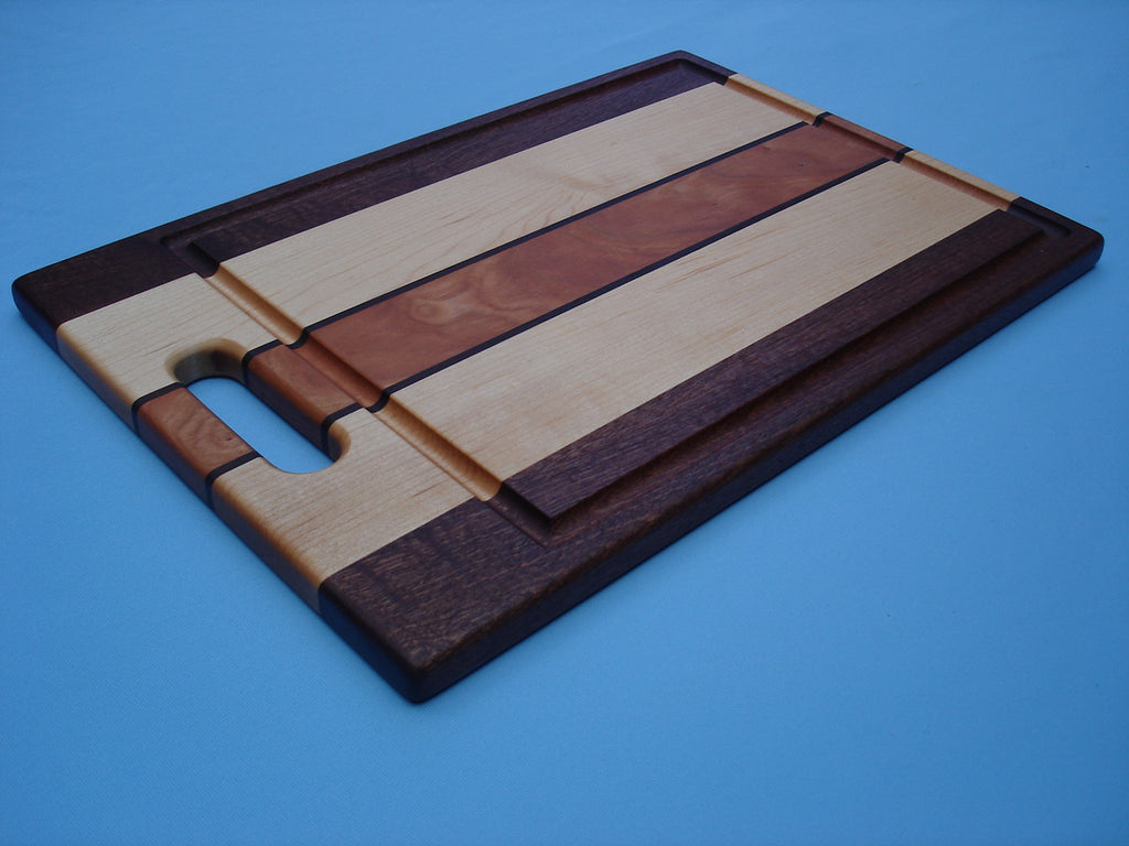 Signature Collection Large Cutting Board With Handle Sapele Maple Trimwoodworks 