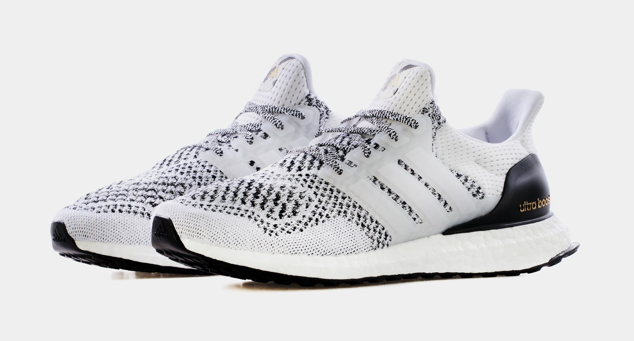 white adidas ultraboost mens