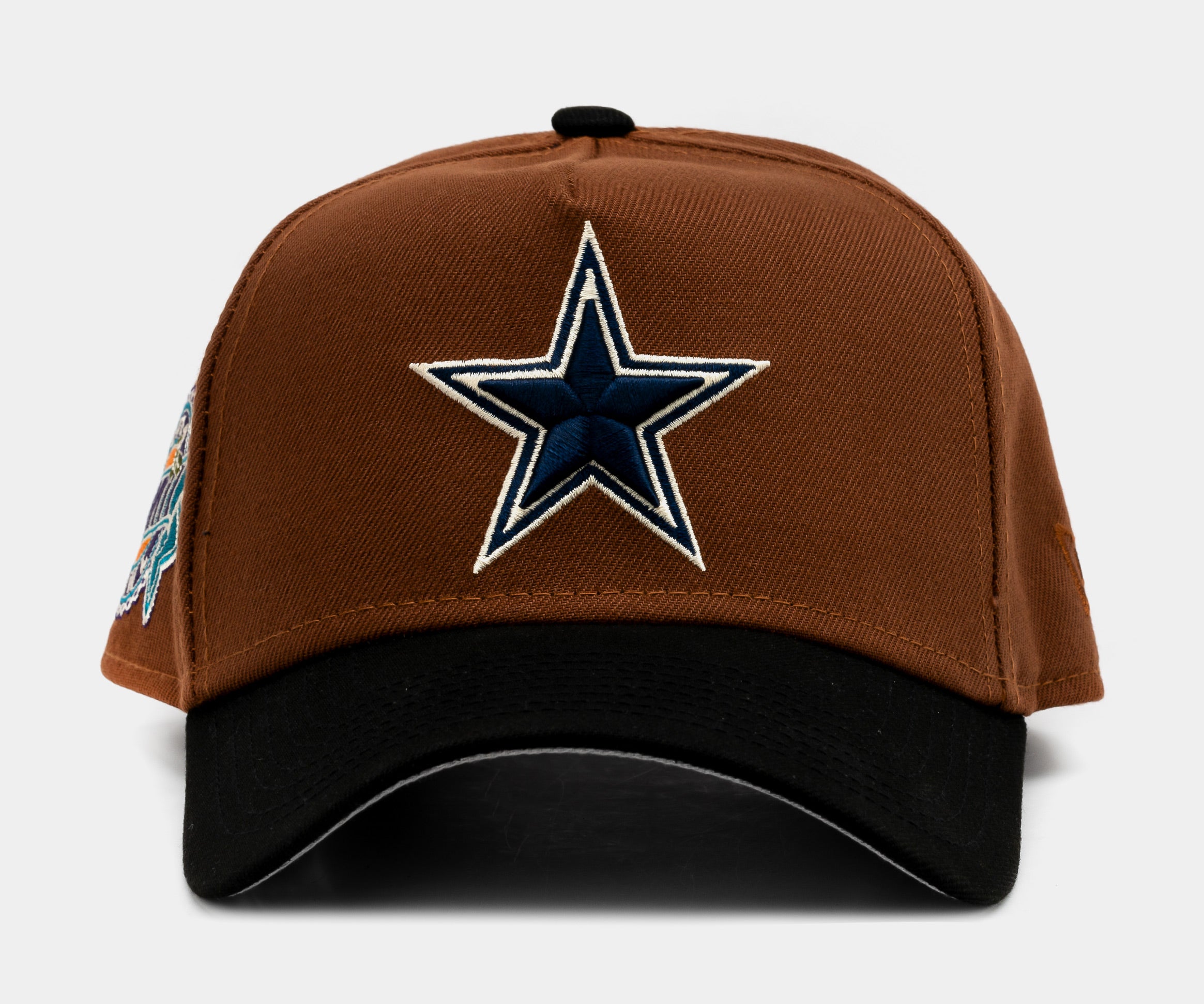 DCM Dallas Cowboys Harvest 9FORTY Mens Hat (Brown/Black)