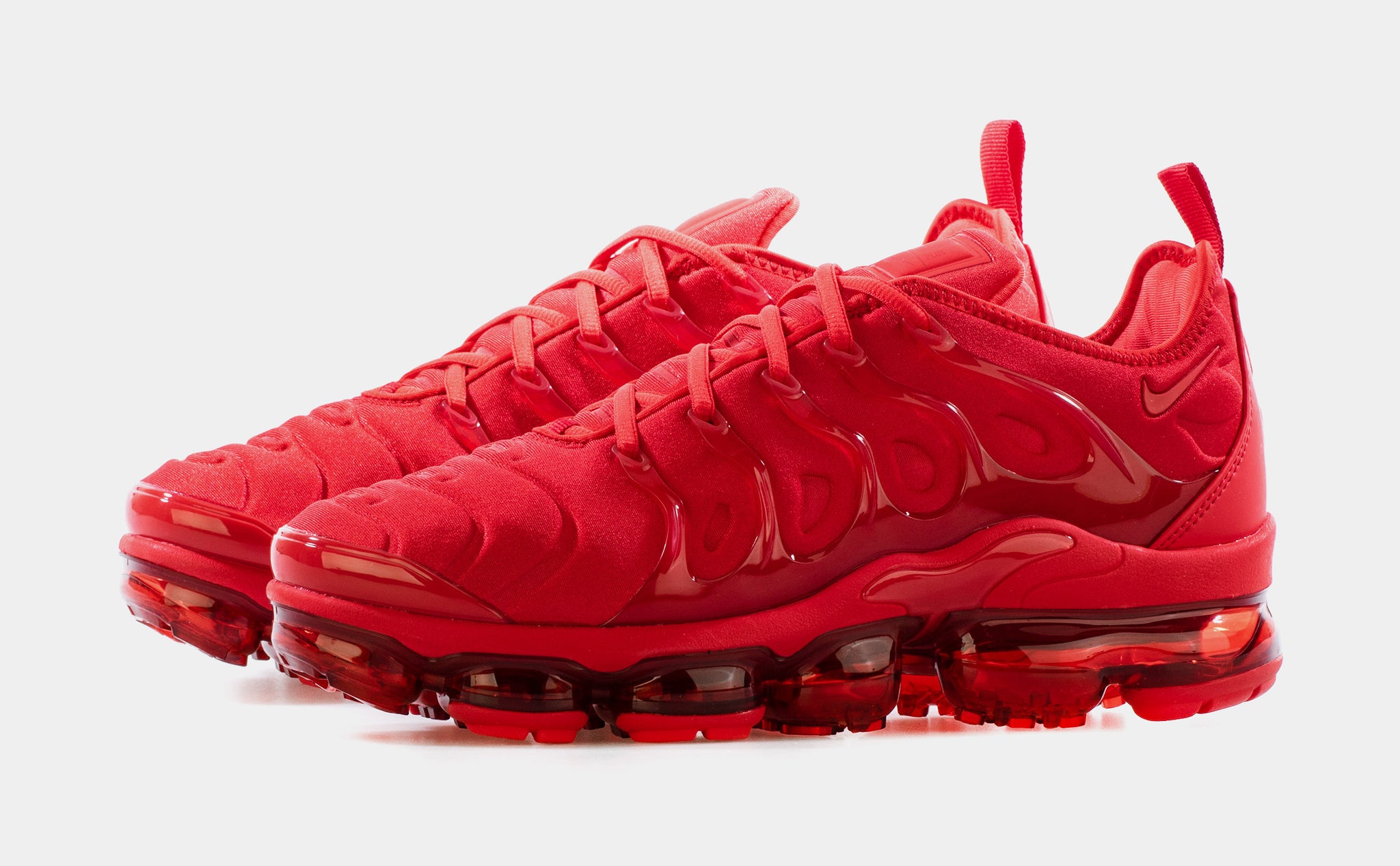 red vapormax shoes