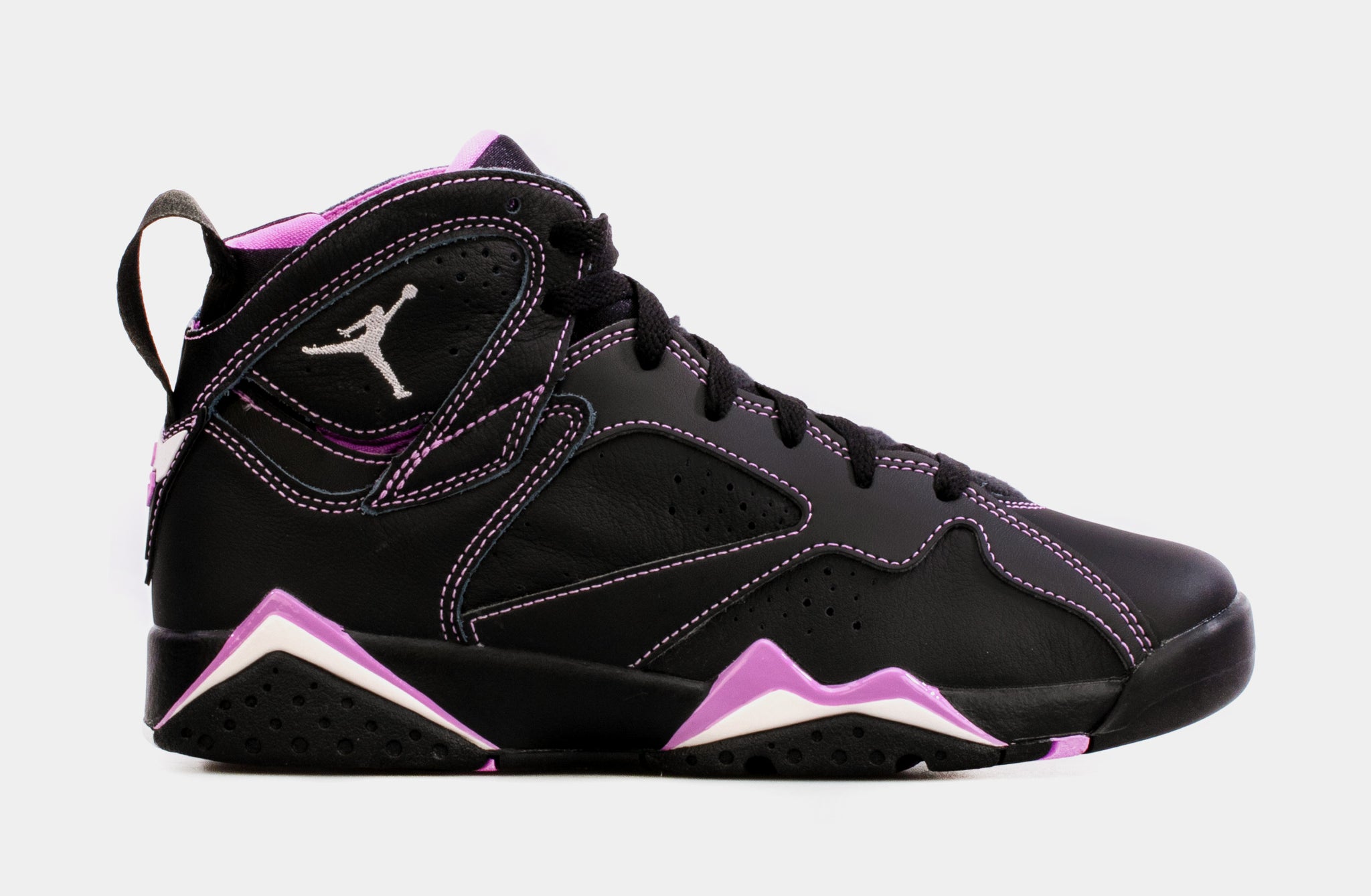 black and pink jordan 7s