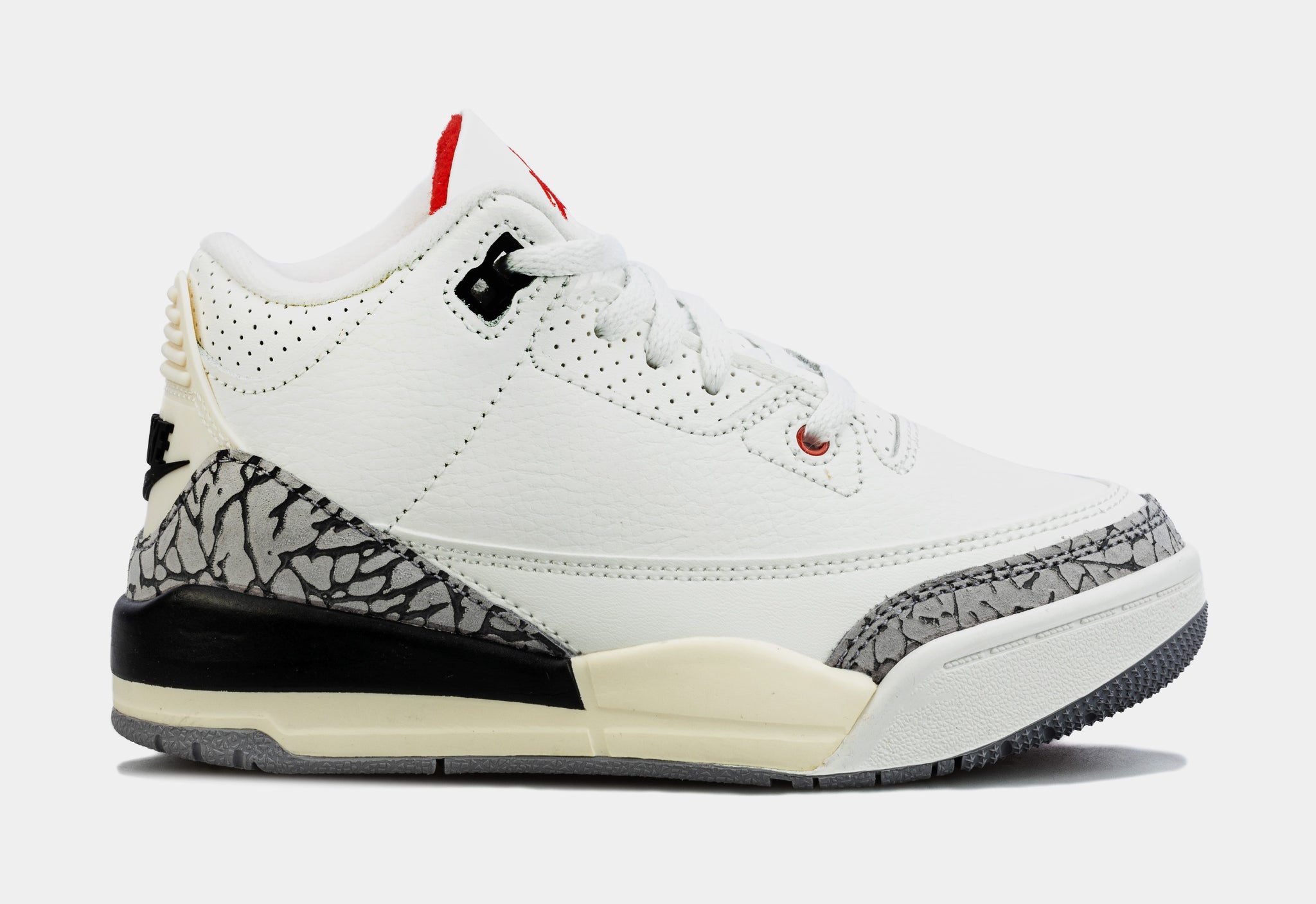 Air Jordan 3 Retro White Cement Reimagined Preschool Lifestyle Shoes  (White/Grey)