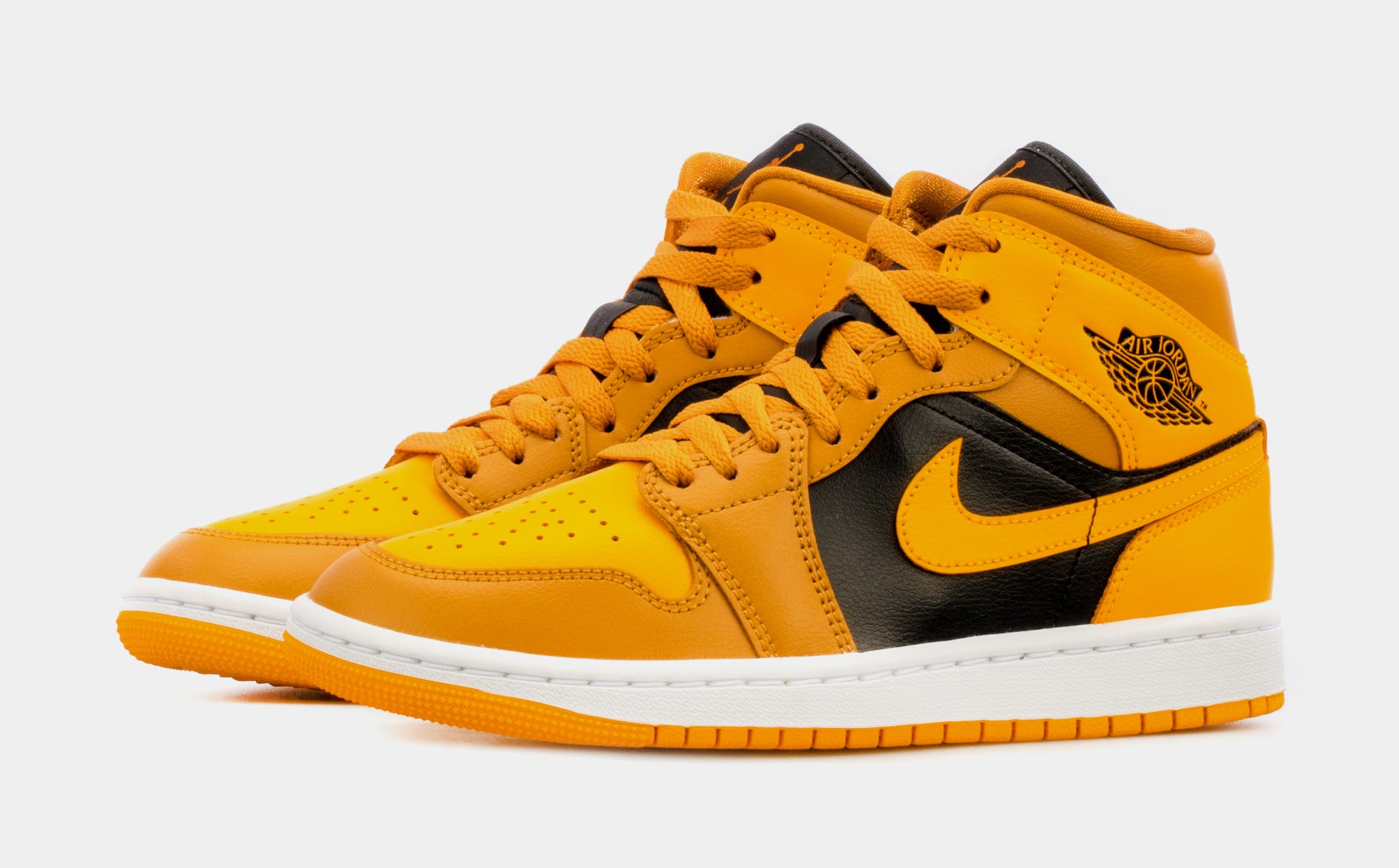 Women's Air Jordan 1 Mid Chutney, Taxi Black White / 6.5