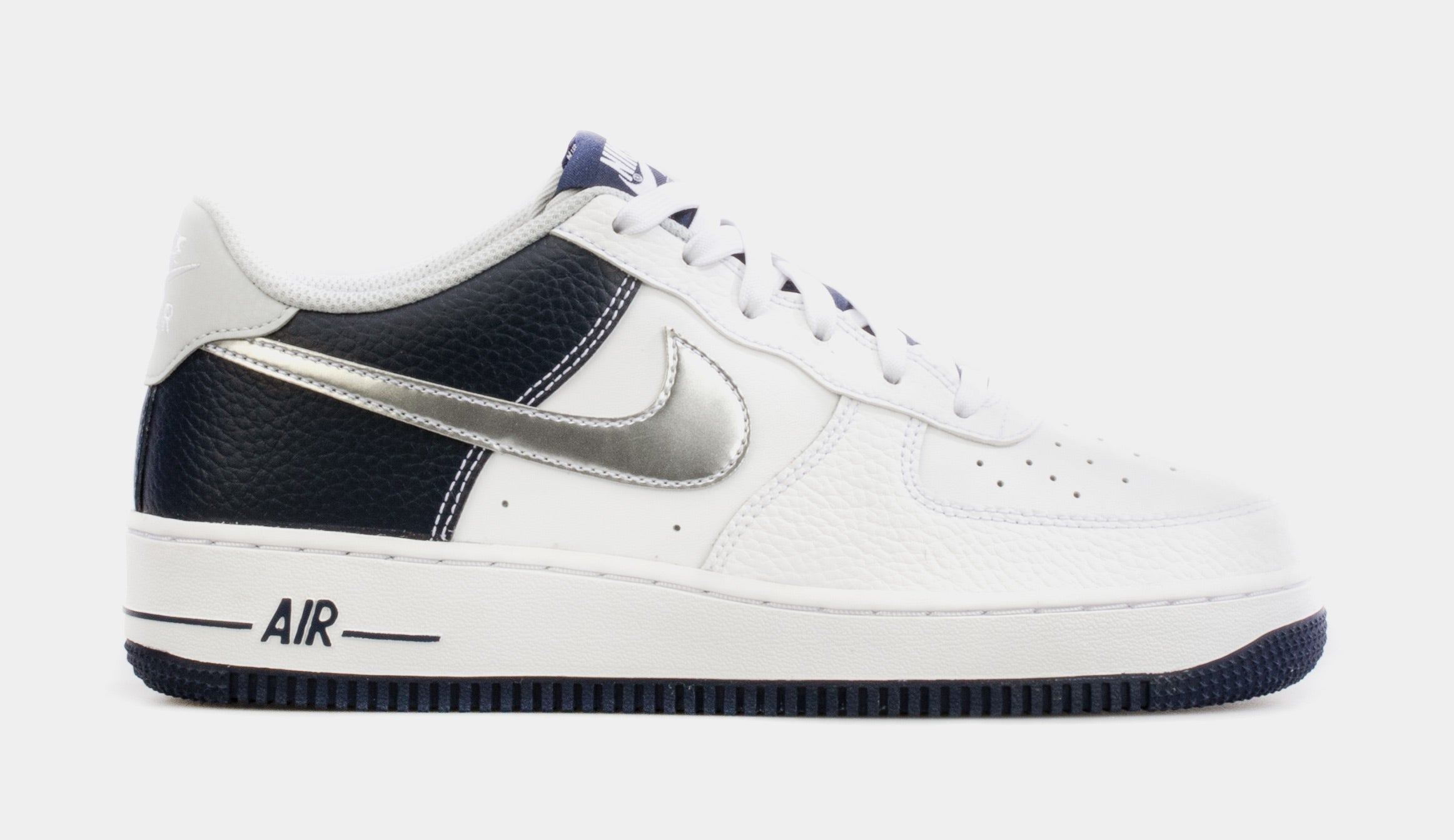 Marcha atrás Timor Oriental cortar a tajos Nike Air Force 1 Low Grade School Lifestyle Shoes White Navy DQ6048-100 –  Shoe Palace