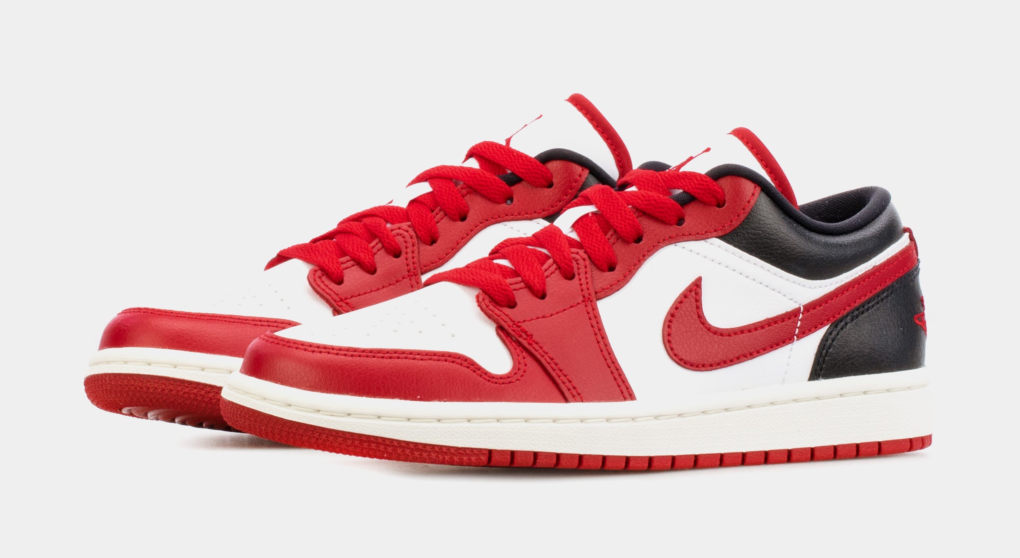 gym red black jordan 1 low