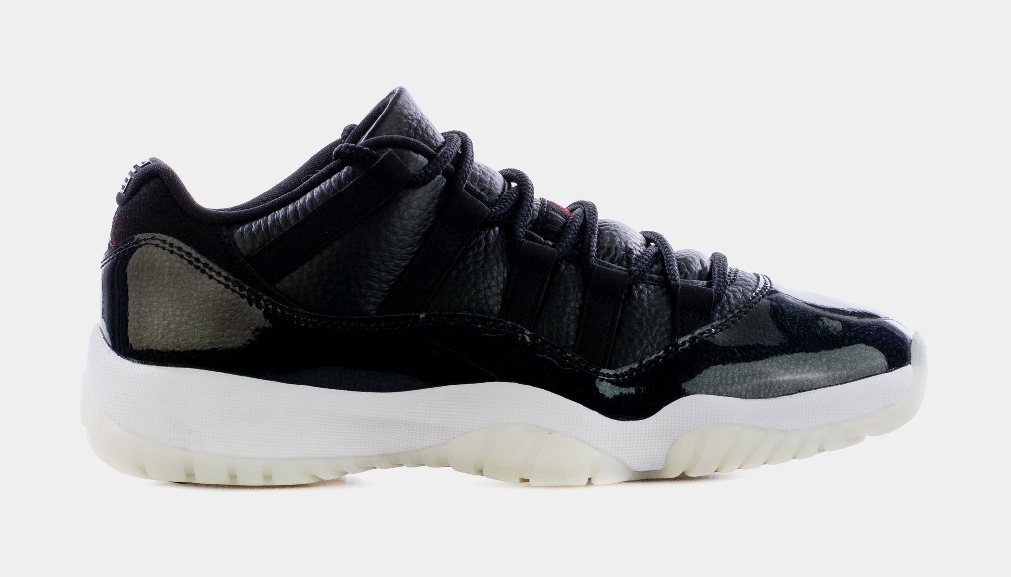 black jordan 11 shoes