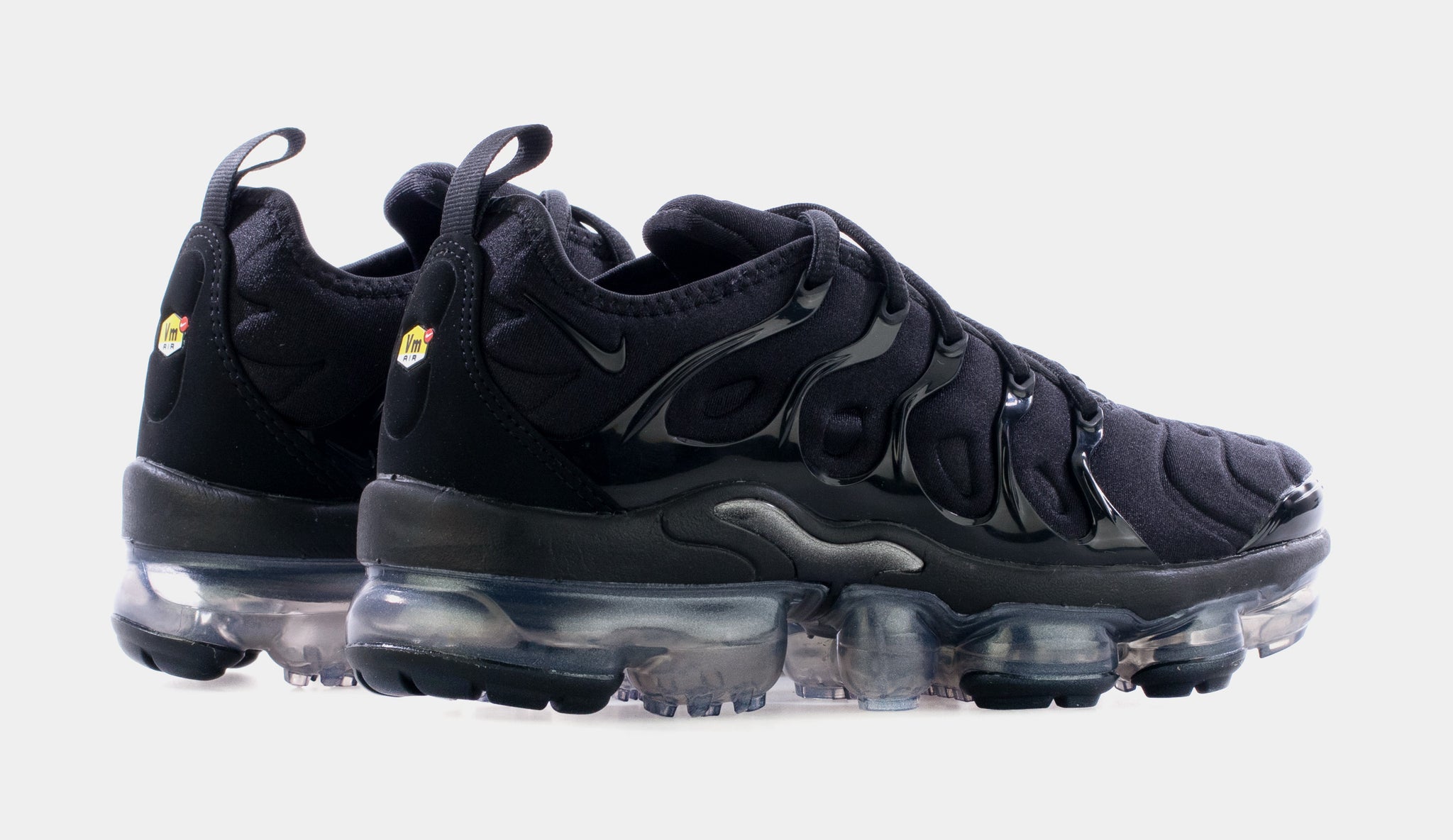 vapormax plus se running shoes