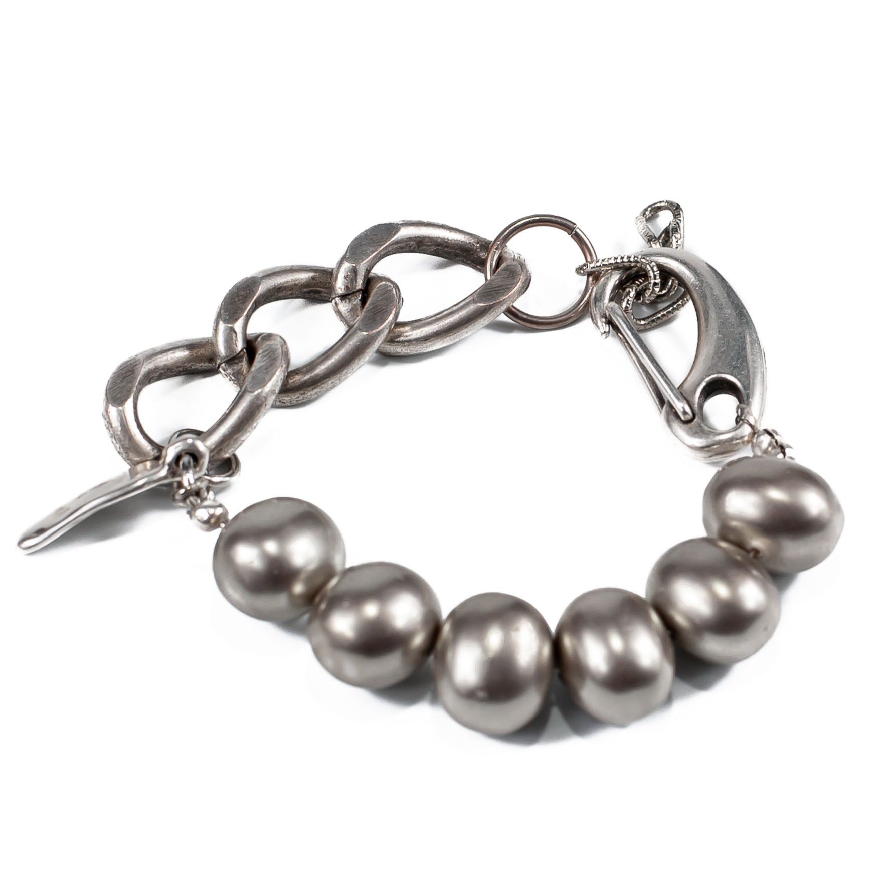 Shell Pearl bracelet in silver tones 