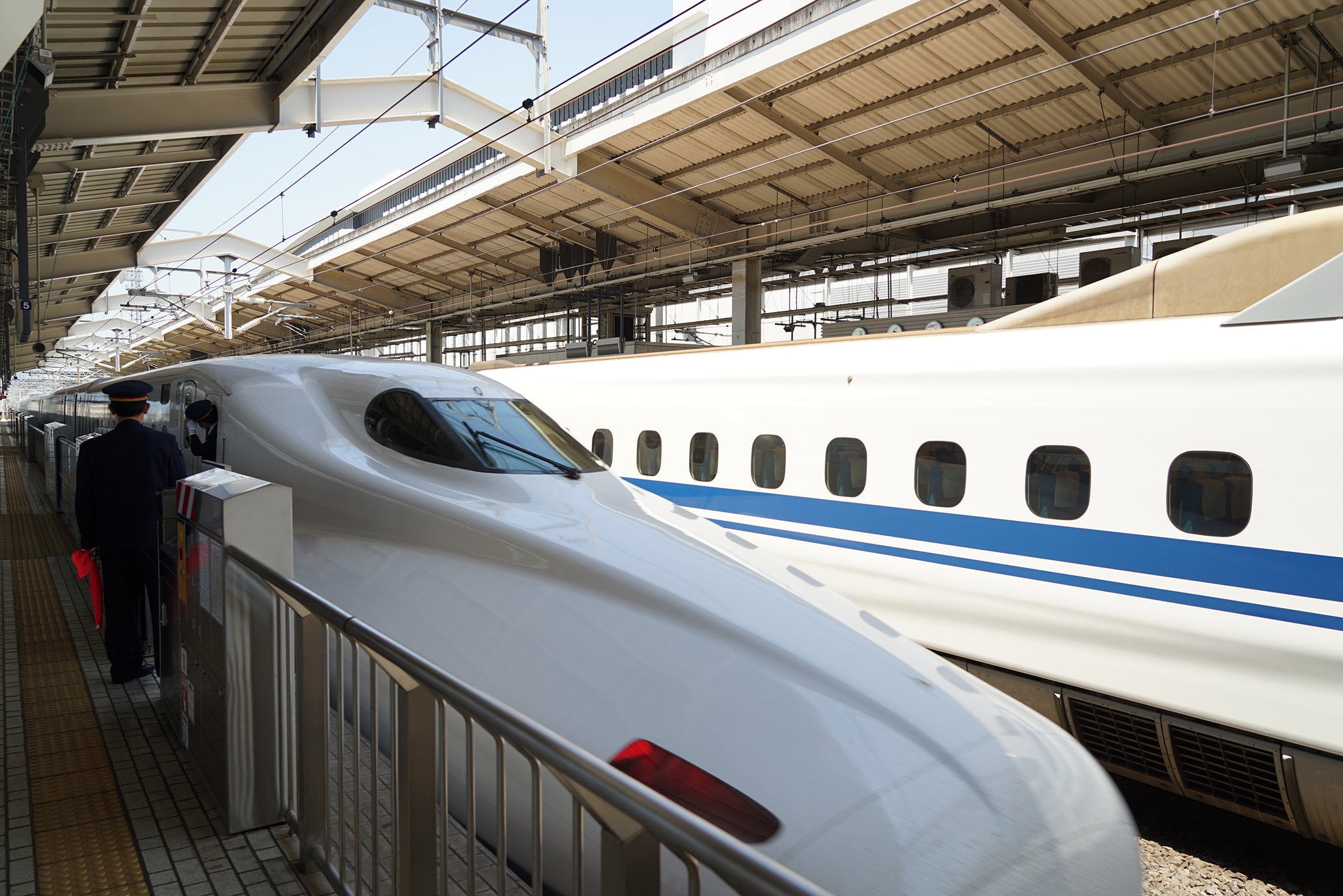 新幹線、東京駅